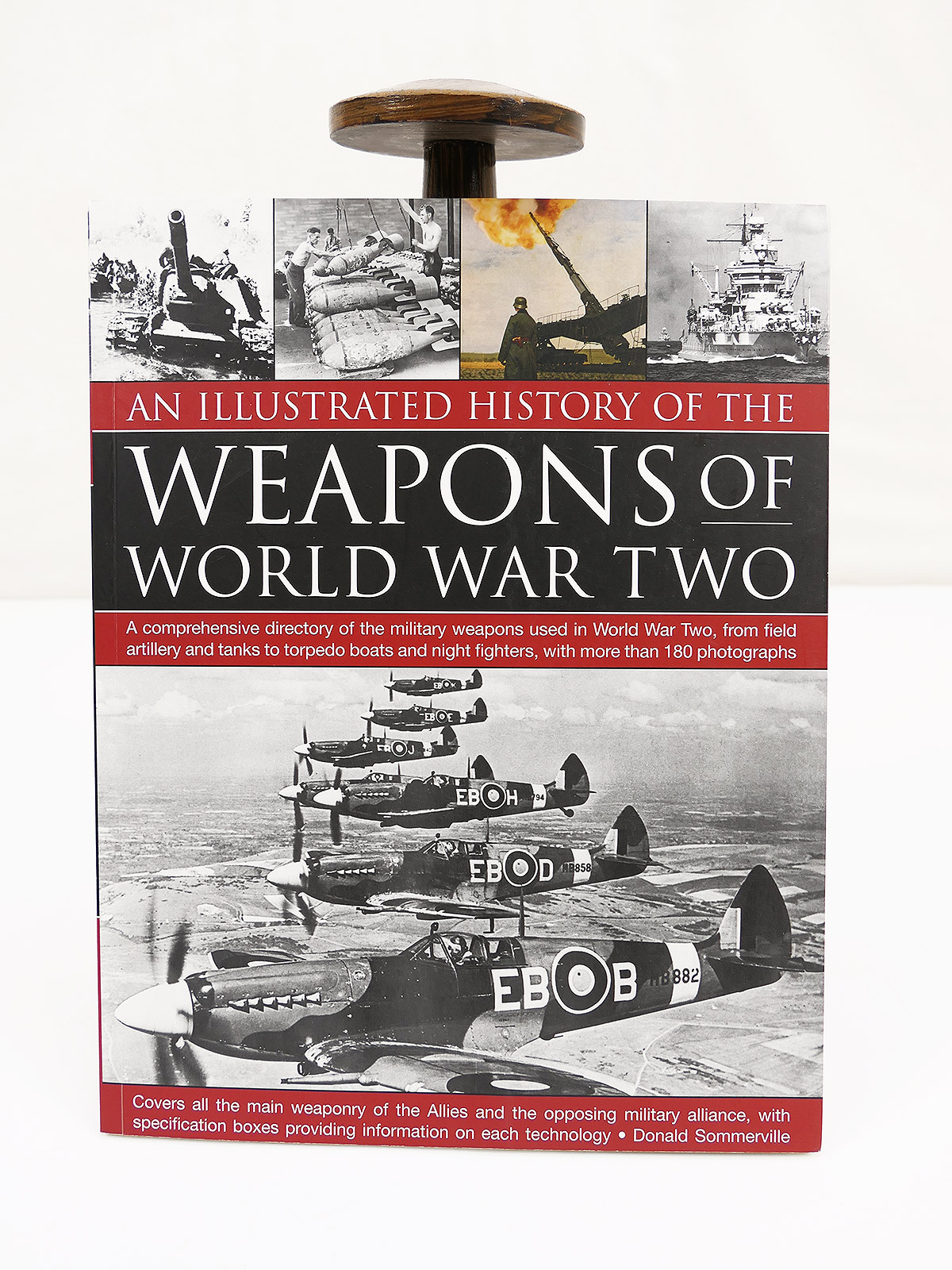 Booklet / Magazine: Weapons of World War Two – An Illustrated History COLLECTION