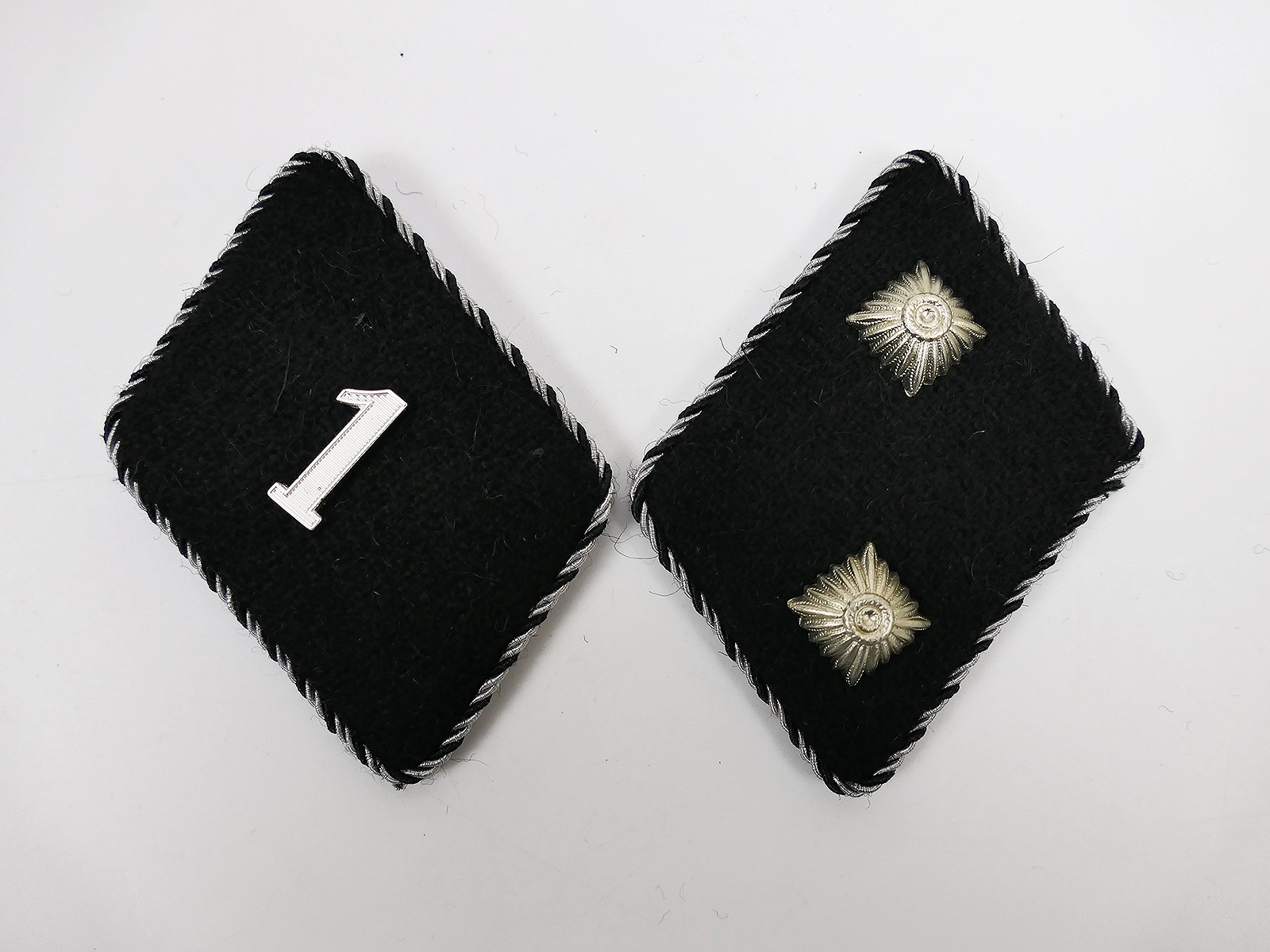 General SS rank insignia / collar patch 1st SS Standarte Munich from 1933 SS Truppführer