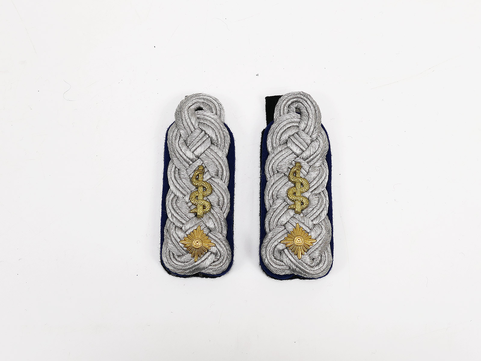 Single pair - epaulettes Waffen SS Colonel Medical Service Doctor Obersturmführer