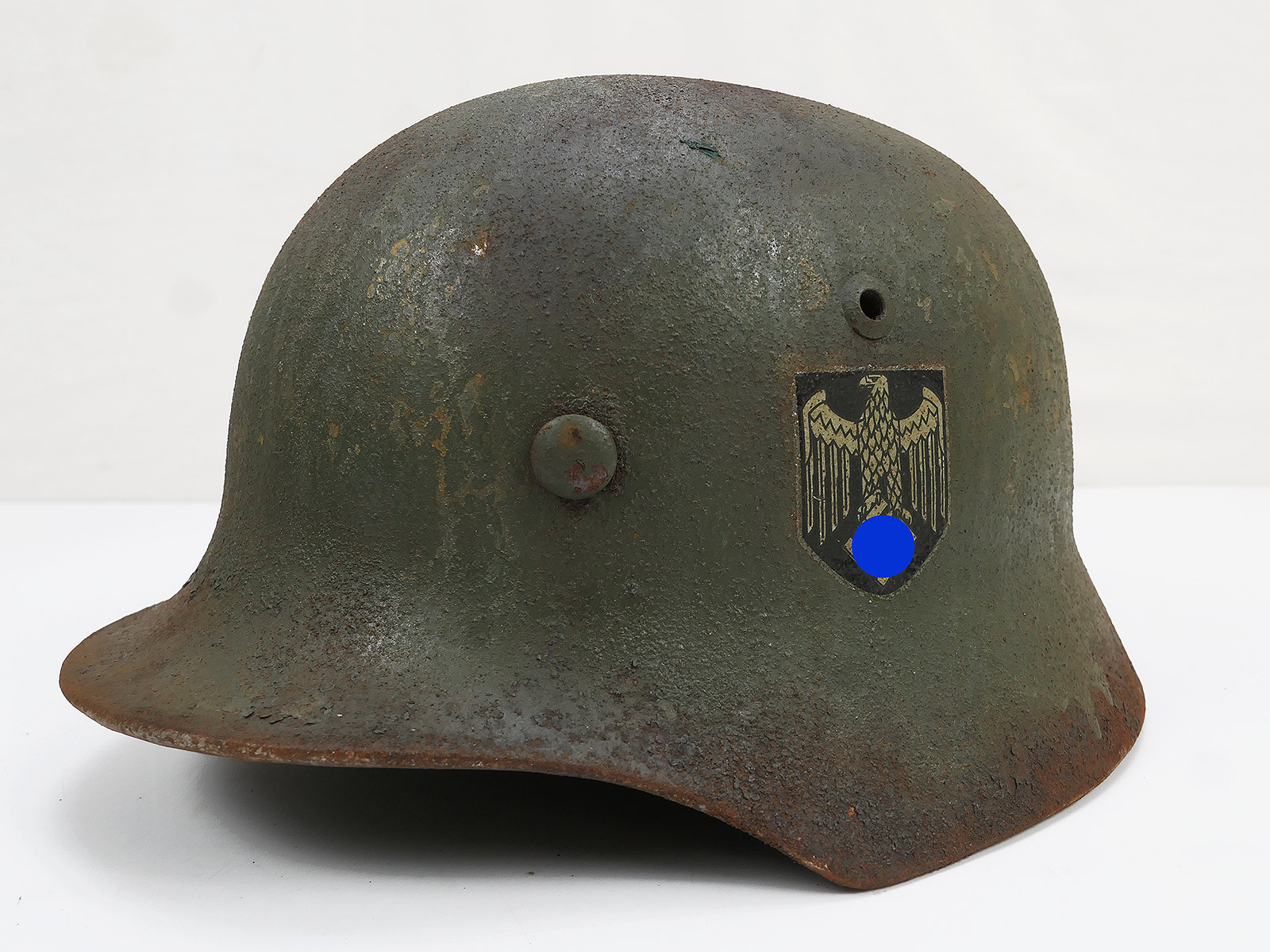 Wehrmacht steel helmet GLOCKE M40 Antik Battleworn Gr.56/57 one badge Kopie
