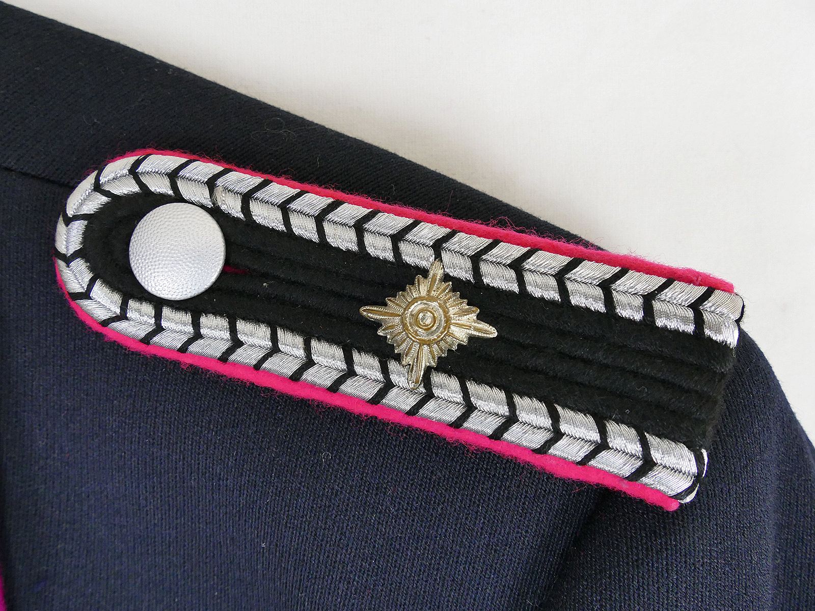 P13004694yphzNjC897tV