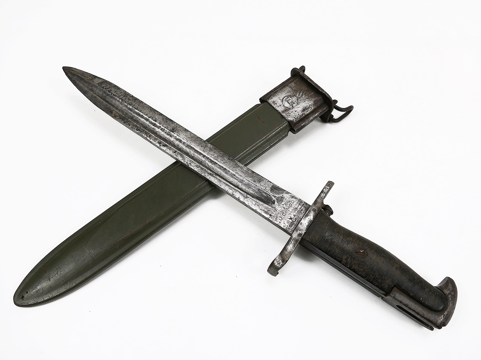 Original US Army WW2 M1 bayonet in scabbard for M1 Garand side rifle U.F.H.1943