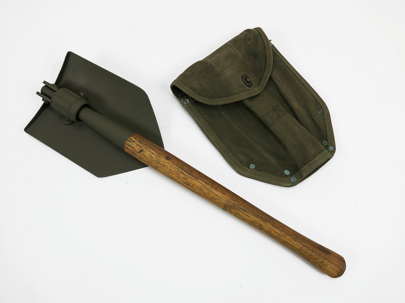 ORIGINAL US ARMY WW2 Folding Spade WOOD 1945 with bag Entrenching Tool 