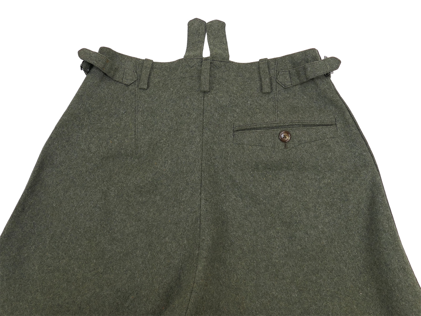 Original Wehrmacht Officer’s Field Jacket M36, Captain, Artillery, complete with breeches – COLLECTION