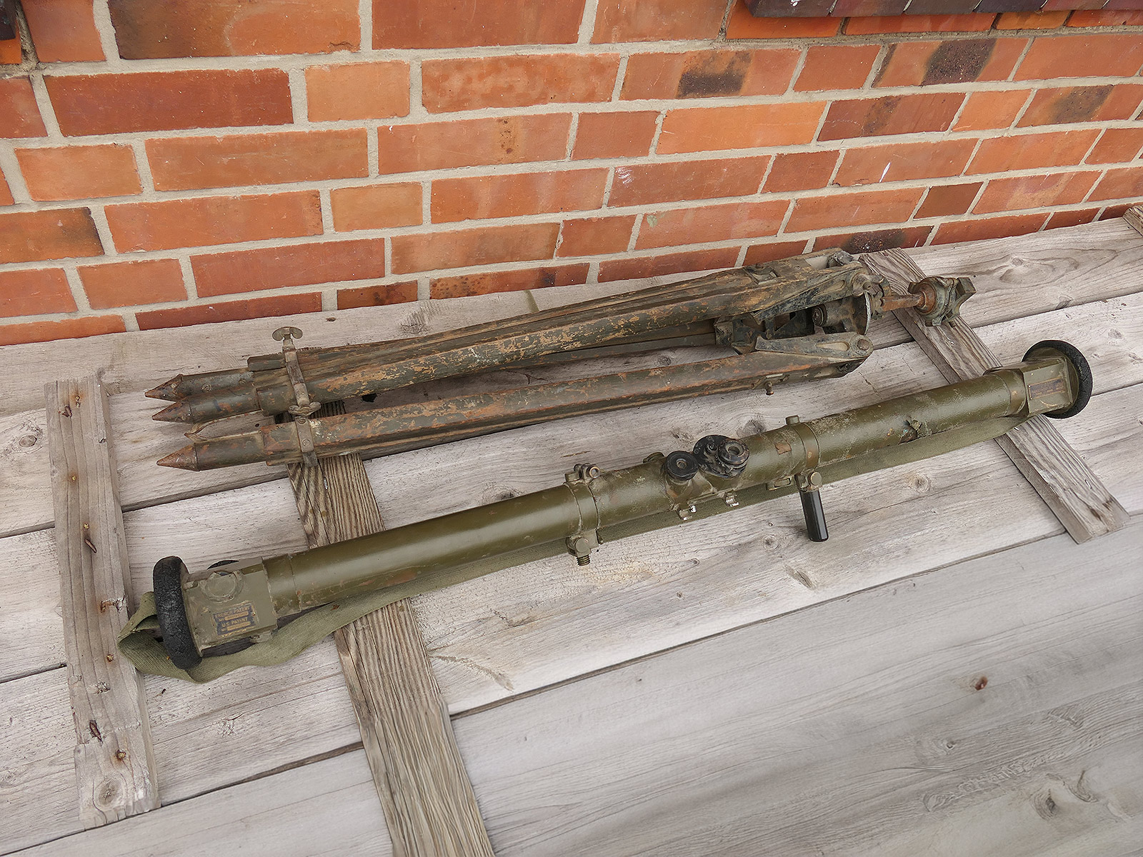 British Army WW2 Vintage Range Finder No.2 MKVII A.N.G.L. Rangefinder with STATIV British Army WW2 Vintage Range Finder No.2 MKVII A.N.G.L. Rangefinder with STATIV