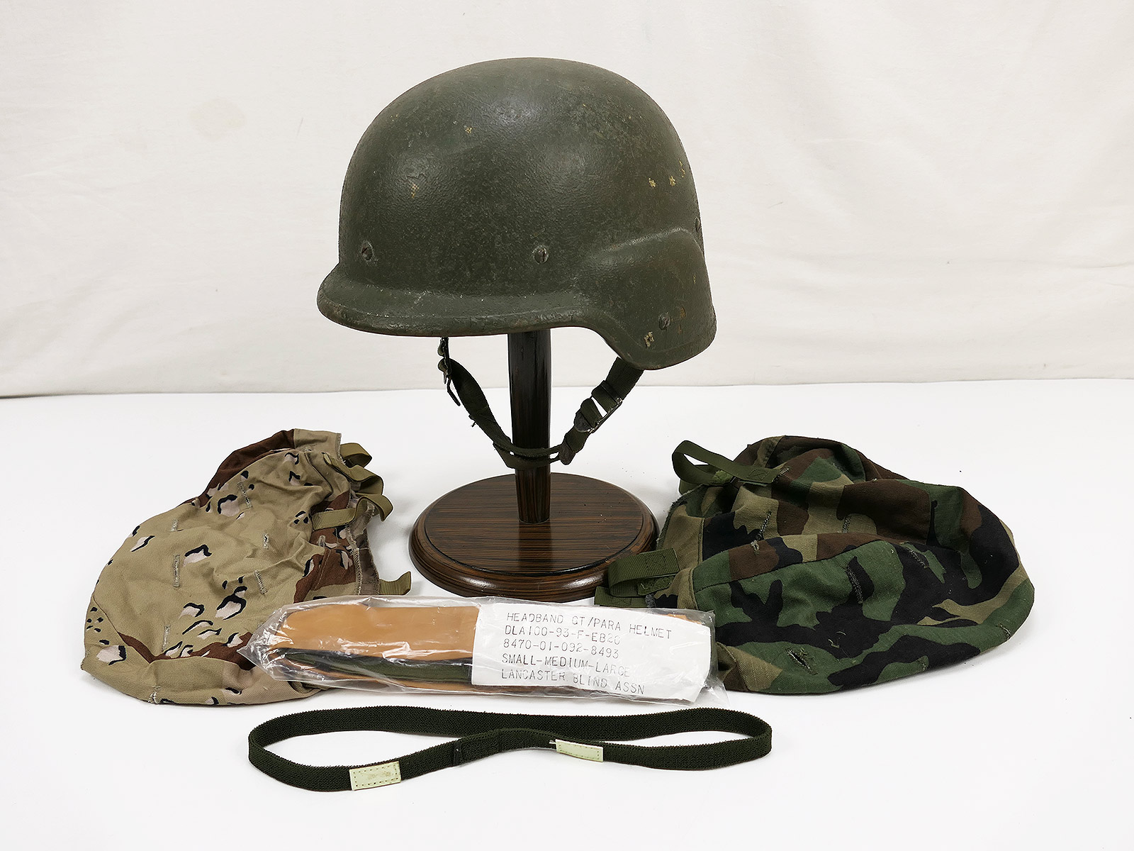 #73 Nato PASGT combat helmet Infantry Combat helmet size M with US Desert + Woodland helmet cover