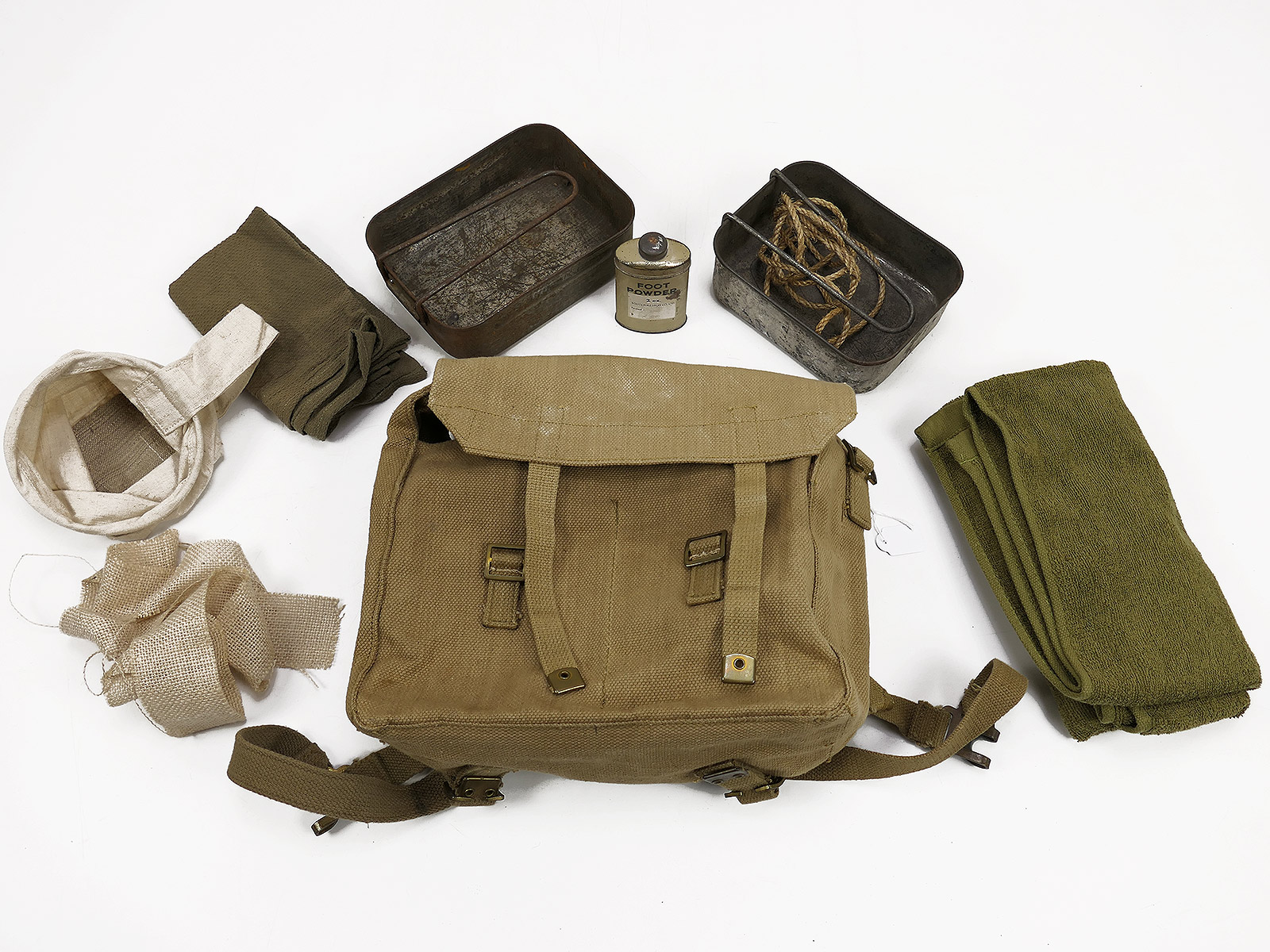 British Army WW2 Webbing Bag – Combat Bag with Straps + Cookware / BATTLE WORN Collection 