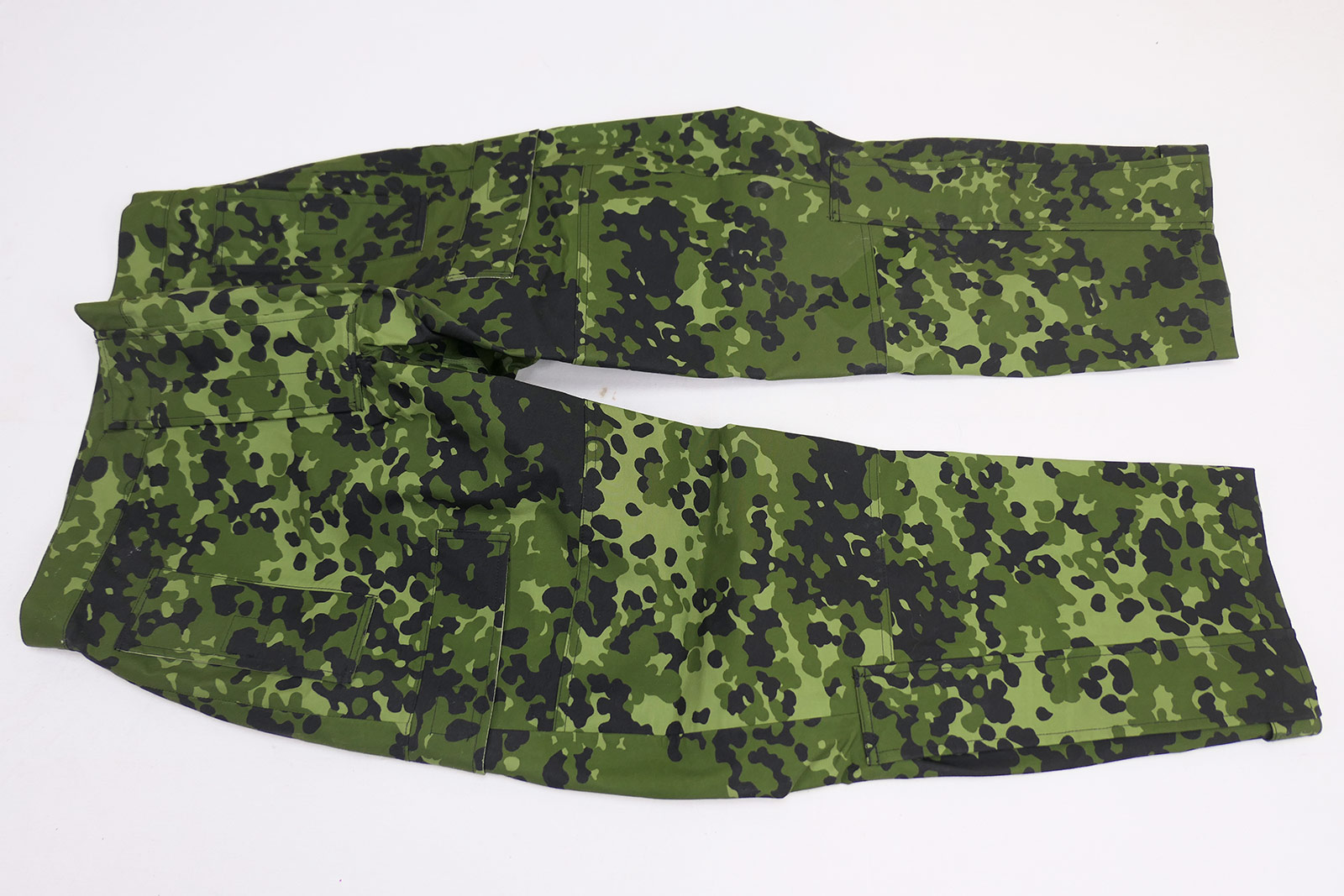 Gr. XS - Denmark Gore-tex moisture protection trousers Flecktarn HMAK rain trousers new