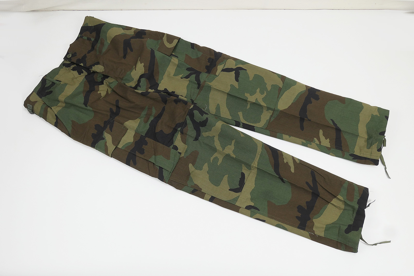 P1520668 US Army Field Trousers Combat Trousers Camouflage Woodland Camouflage Trousers - Medium Long