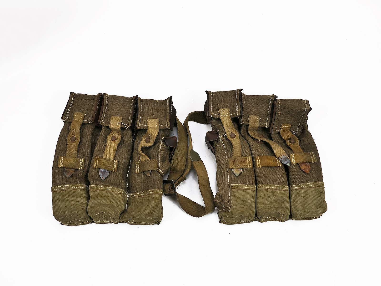 #Z2 Wehrmacht 2x magazine pouch assault rifle 44 STGW44 MP44 RED thread 