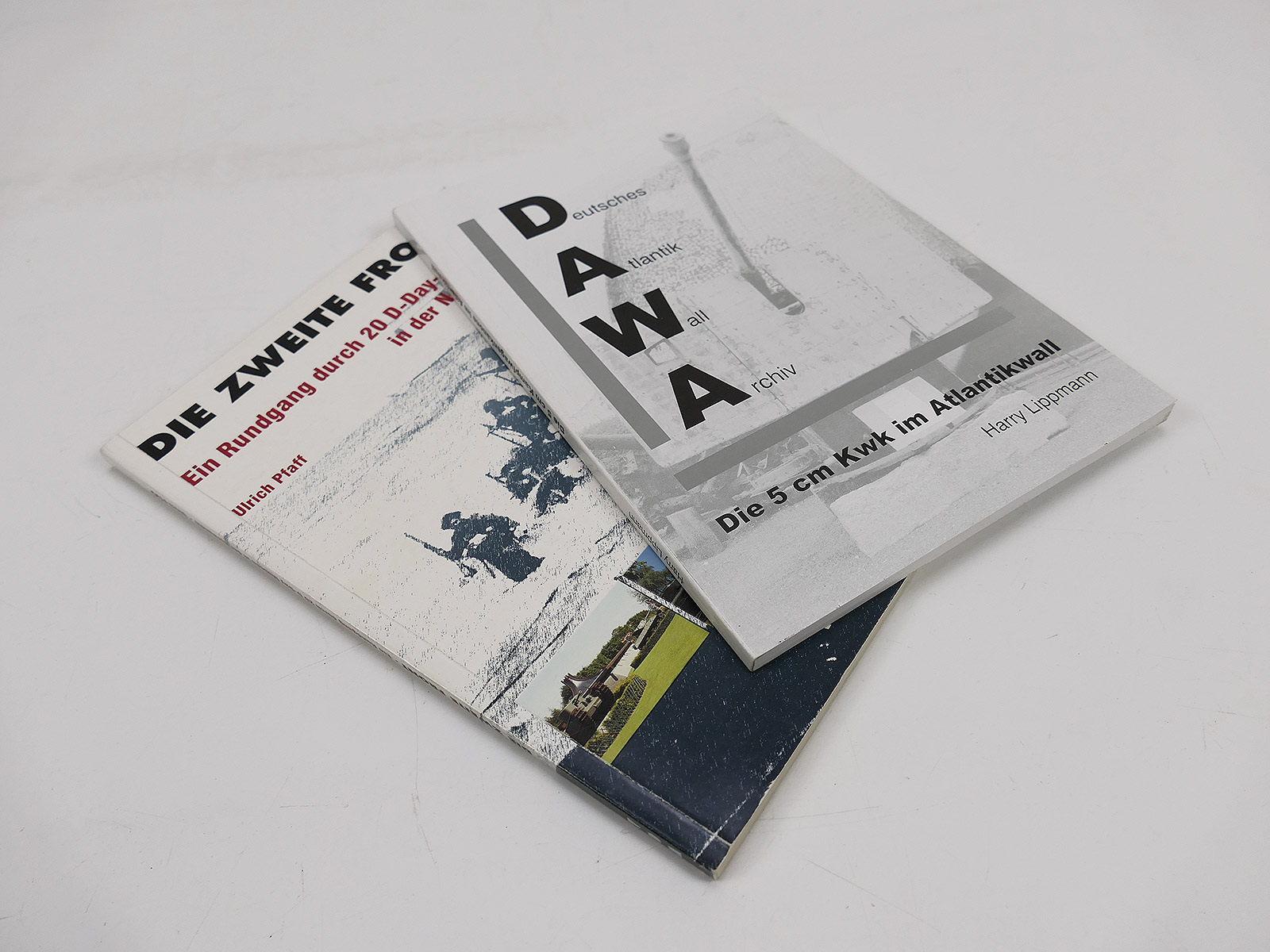2x Book / Magazine: D-Day Invasion of Normandy – The Second Front / 5cm anti-tank gun in the Atlantic Wall COLLECTION