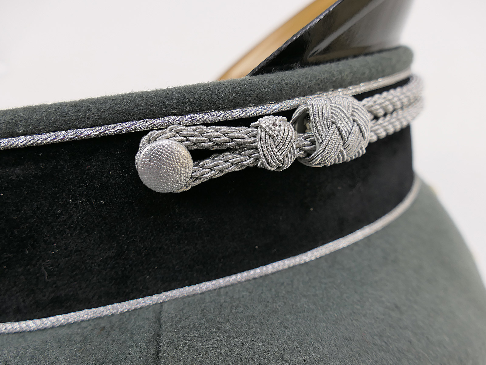 Waffen SS peaked cap, General’s size 58 – top-quality museum-grade reproduction with metal detailing