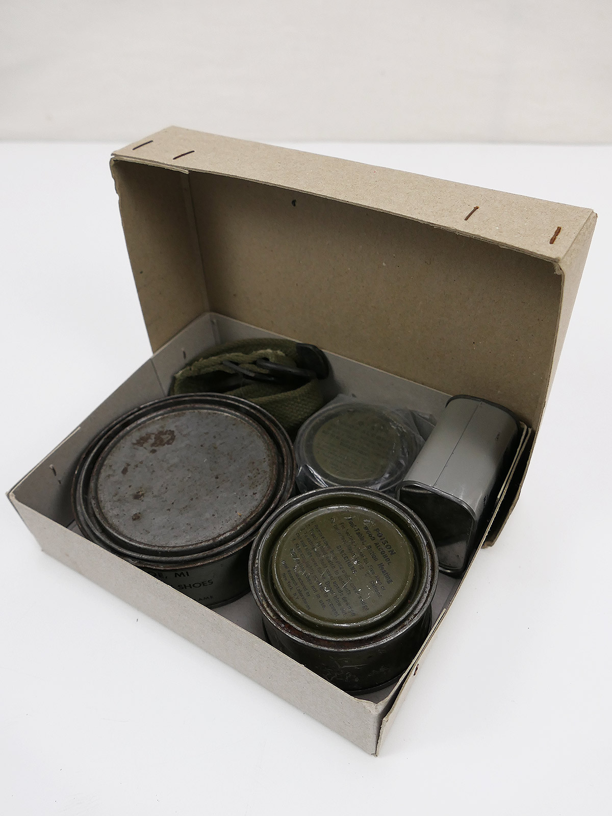 P1704477 US Army G.I. Personal Stuff Vintage Poison Wood Alcohol insective powder ....Cans