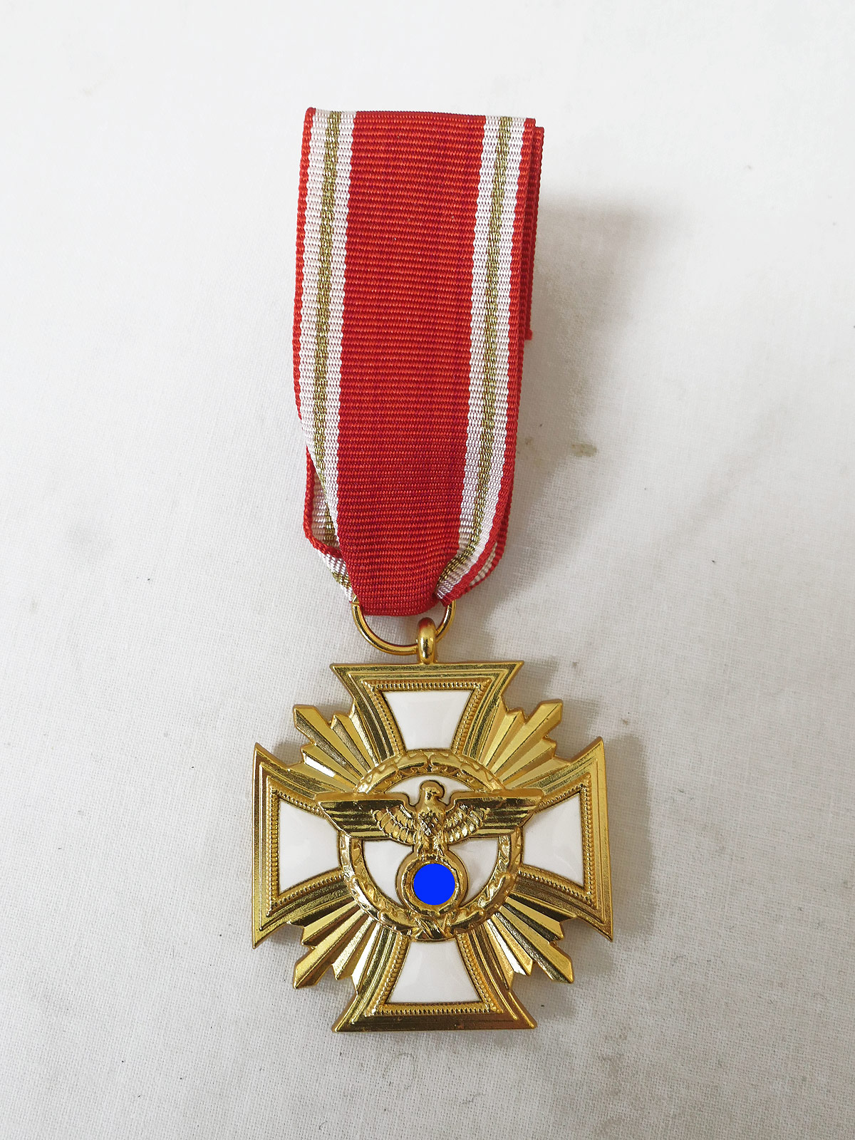 Service Award of Party III Level in Gold " Loyalty to leader and people ".