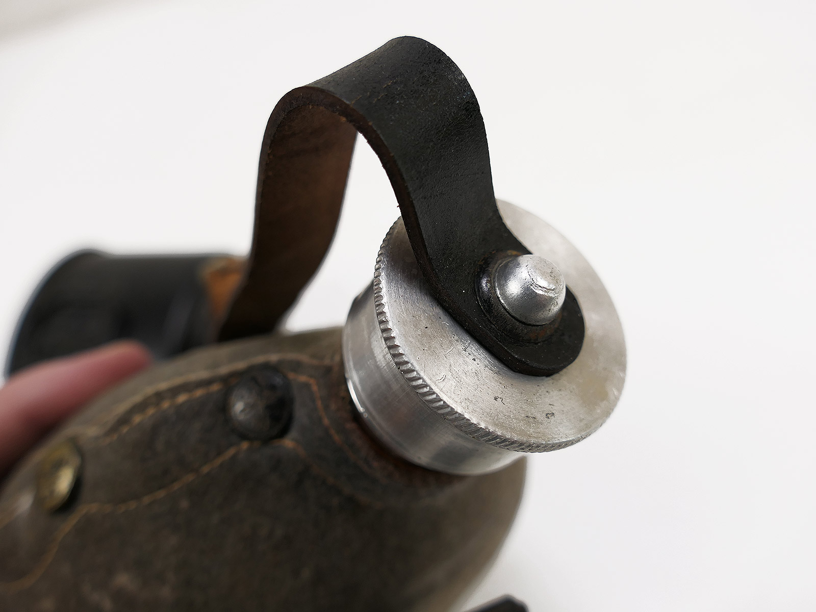 Wehrmacht canteen with aluminium cup – COLLECTION BATTLE WORN