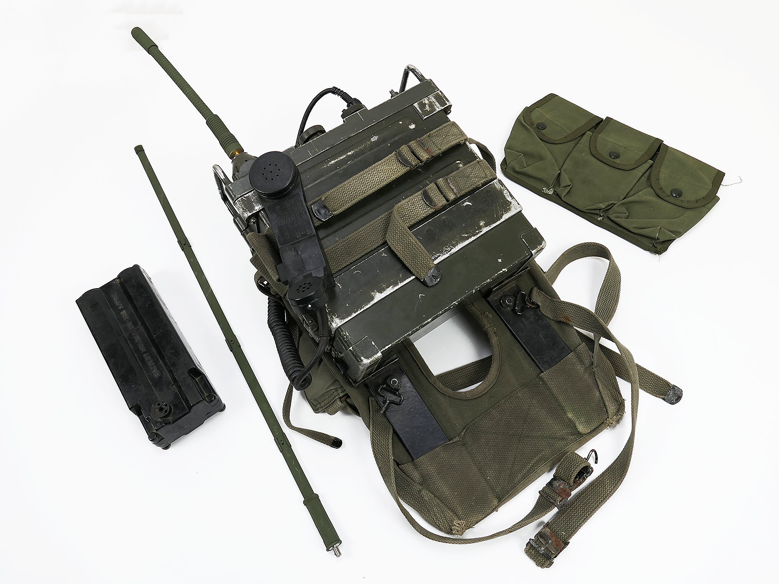 US ARMY Radio RT-84 / PRC-77 Successor Tadiran Radio Receiver + Antenna Handset Bag US ARMY Radio RT-84 / PRC-77 Successor Tadiran Radio Receiver + Antenna Handset Bag