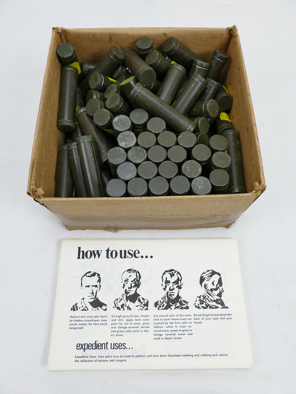 1x US ARMY Paint Face Camouflage Face camouflage makeup Vietnam light green & clay