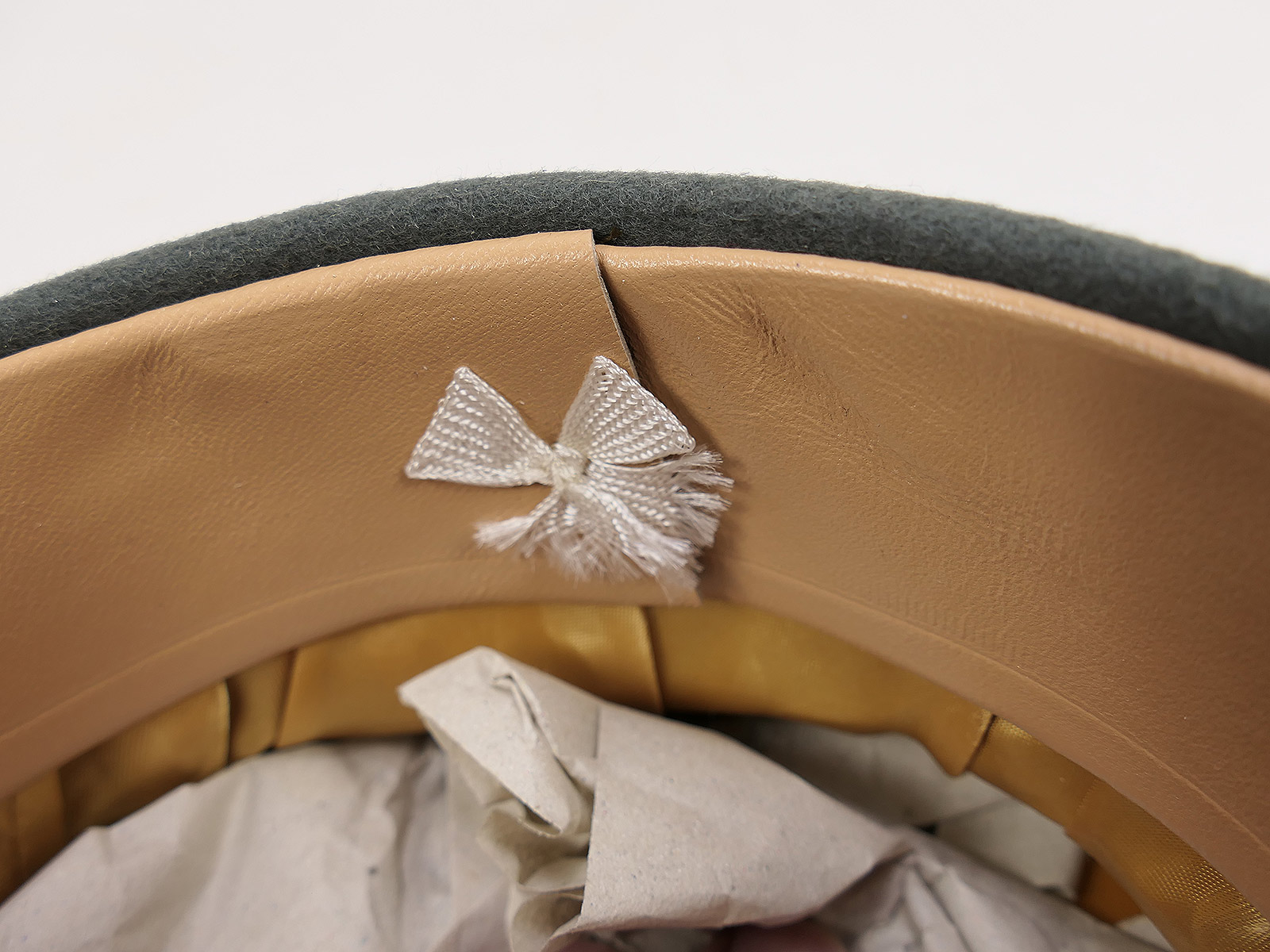 Waffen SS peaked cap, officer’s, size 58 – top-quality museum-grade reproduction with metal detailing