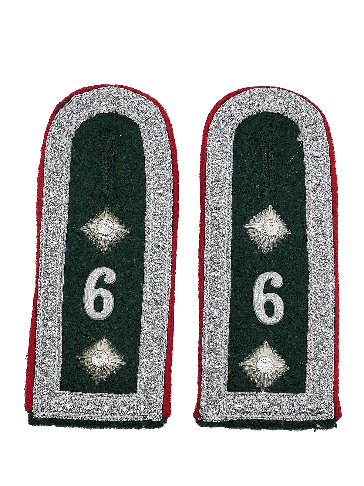 Wehrmacht M36 epaulettes for Senior Sergeant, 6th Artillery Battalion, for the M1936 field tunic