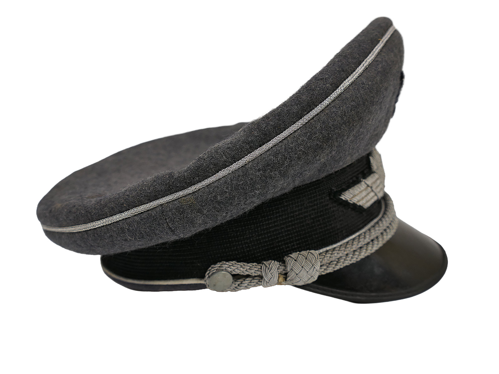 Original LUFTWAFFEN officer’s peaked cap with hand-embroidered details – COLLECTION