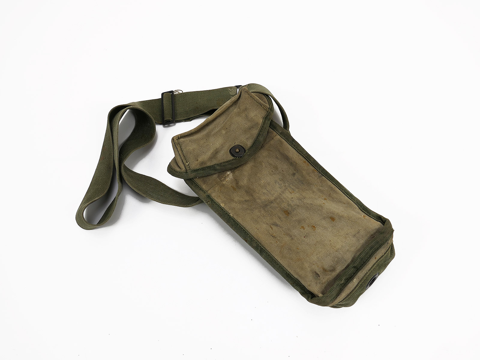 Original US Army WW2 Magazine Pouch case Cal .45 sub MG with carrying strap / Collection BATTLE WORN