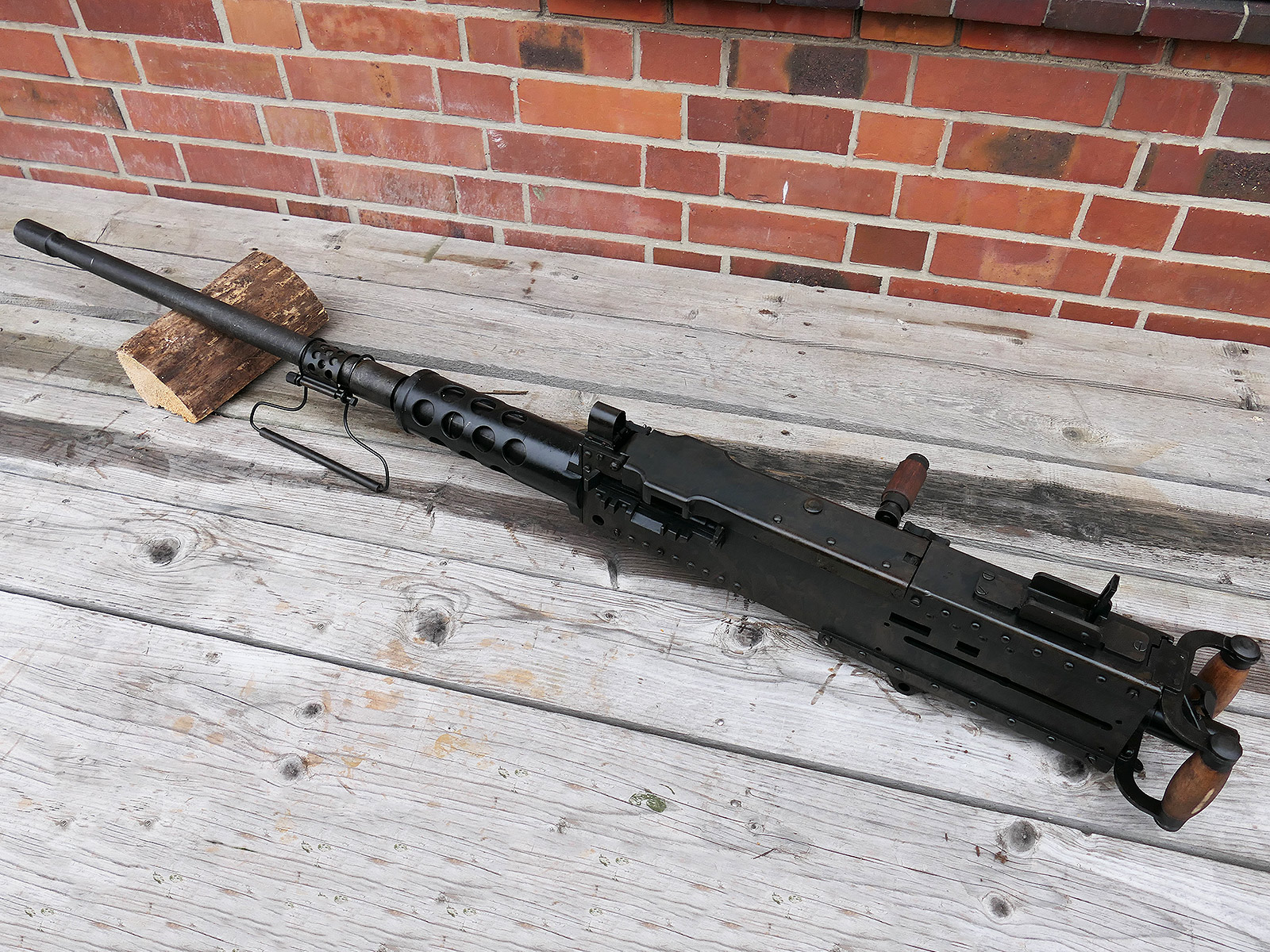 #A Browning Machine Gun MG Cal. 50 M2 Jeep Mount Tripod – Model – 1:1 metal replica, barrel can be dismantled