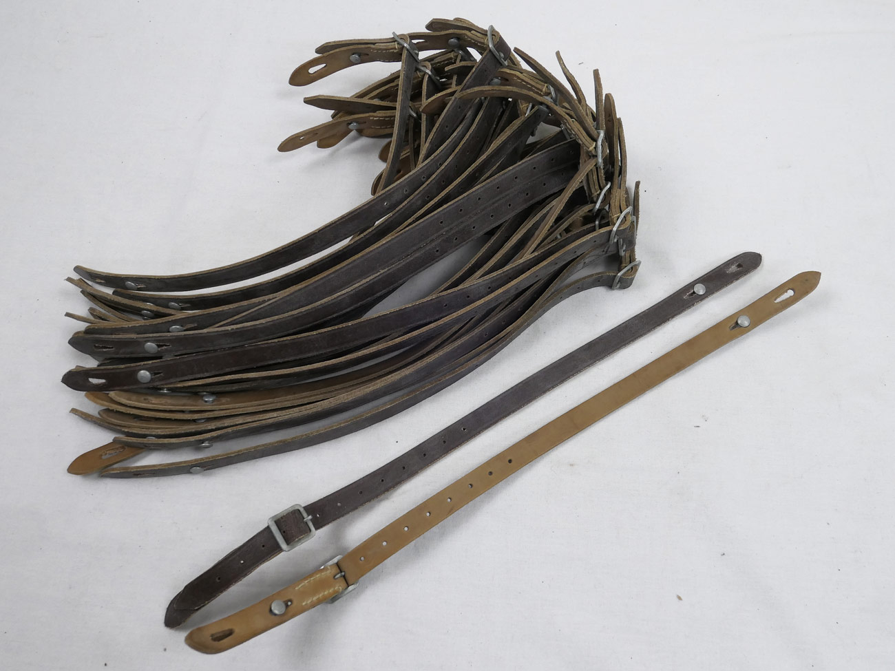 WK2 Luftwaffe steel helmet chinstrap BROWN / storm strap / leather strap 1940