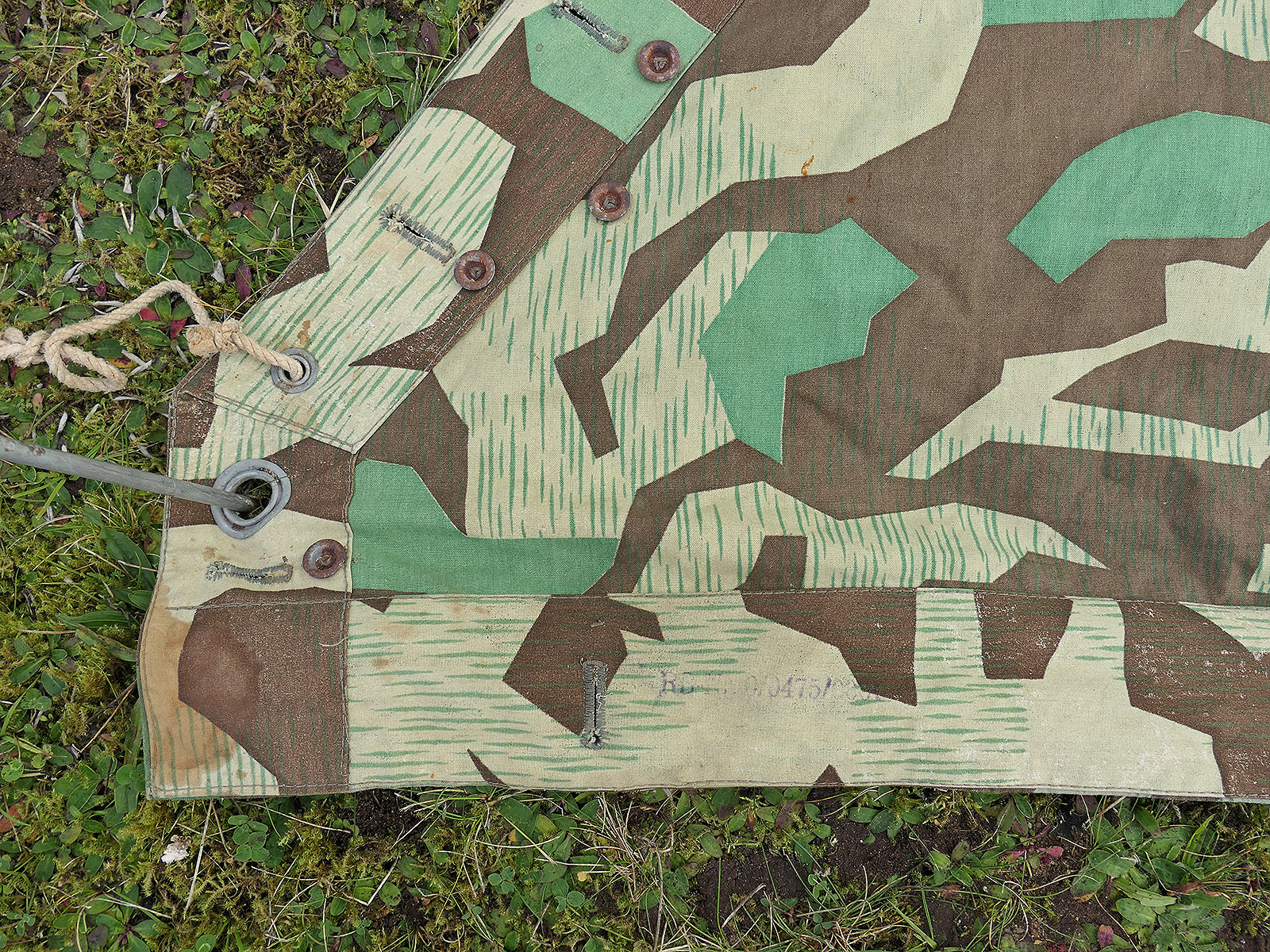 Wehrmacht Late-Period Original M31 Tent Canvas, Splinter Camouflage – RBNR. – Tent Fabric, Camouflage Tent Fabric, VERY NICE, BATTLE-WORN