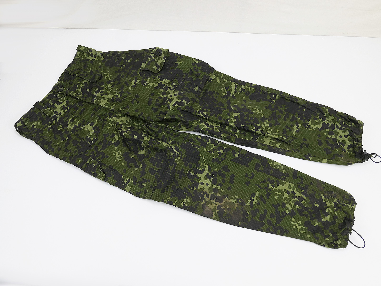 Denmark Combat camouflage trousers green Ripstop Flecktarn HMAK 2010 Feldhose Tarnhose DK Gr.13.2  Denmark Combat camouflage trousers green Ripstop Flecktarn HMAK 2010 Feldhose Tarnhose DK Gr.13.2