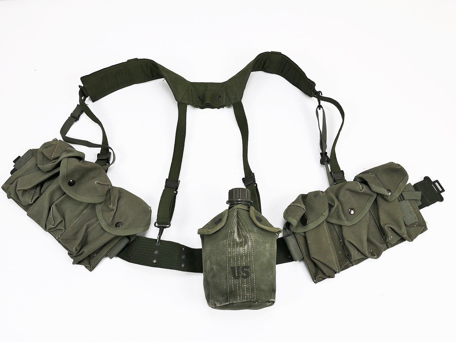 Type M-1956 webbing US Army Vietnam assault pack - Pistol Belt Buttpack Suspenders canteen