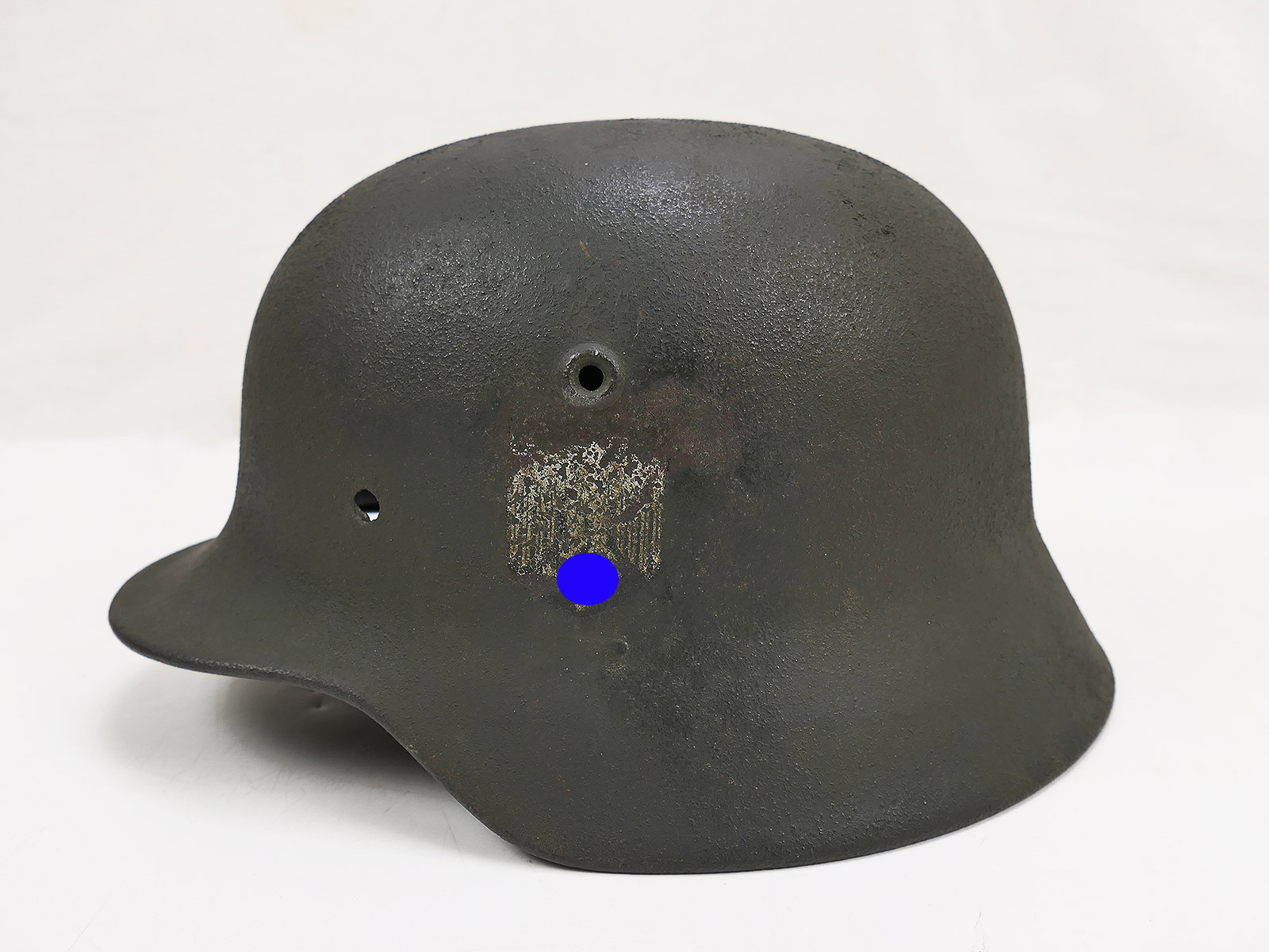 Original Wehrmacht M40 SD ET64 Steel Helmet (Bell) – Antique – COLLECTION – Battle-worn