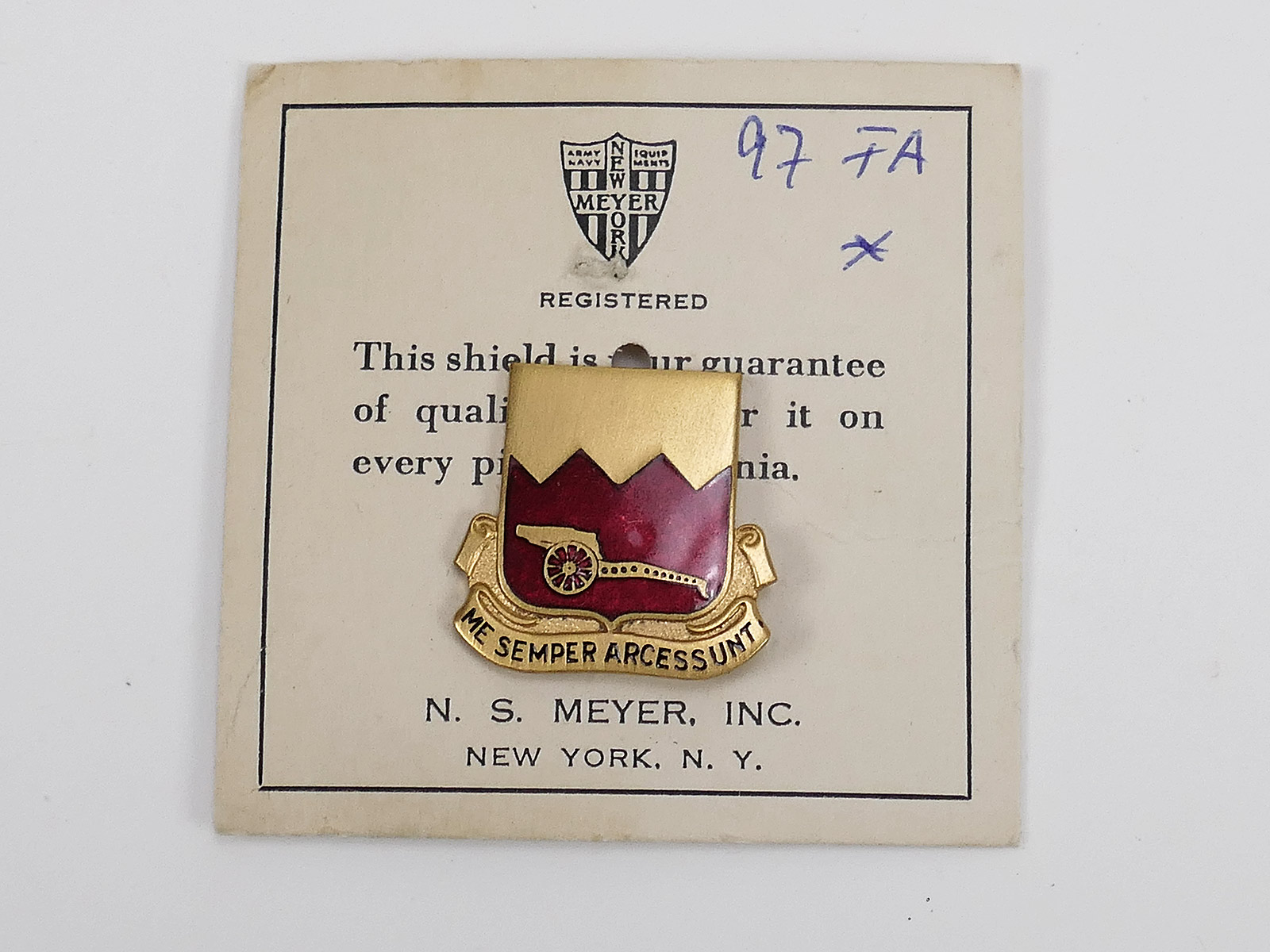 US WW2 Military Unit Crests Insignia 30th Field Artillery Battailon DUI Pin Medal Badge Badge