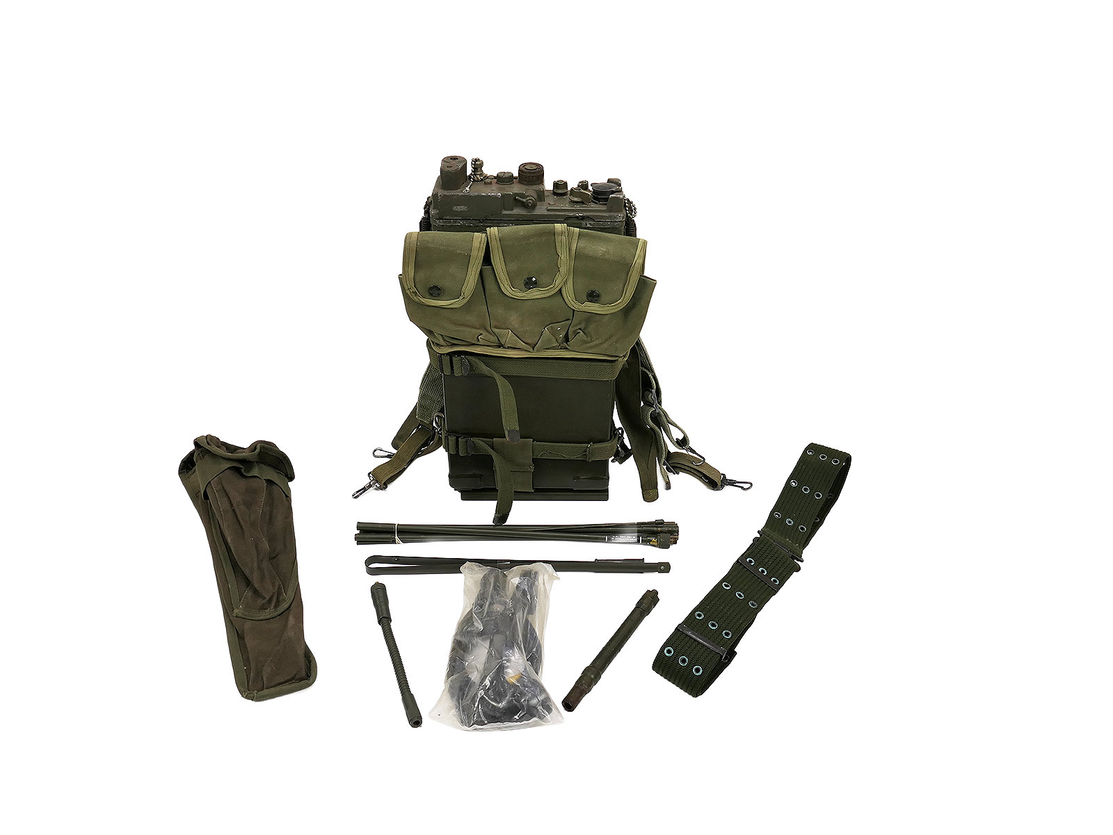 US Army Radio: Vietnam Radio Receiver PRC-9/10 with accessories (antenna, handset, case, etc.) ...