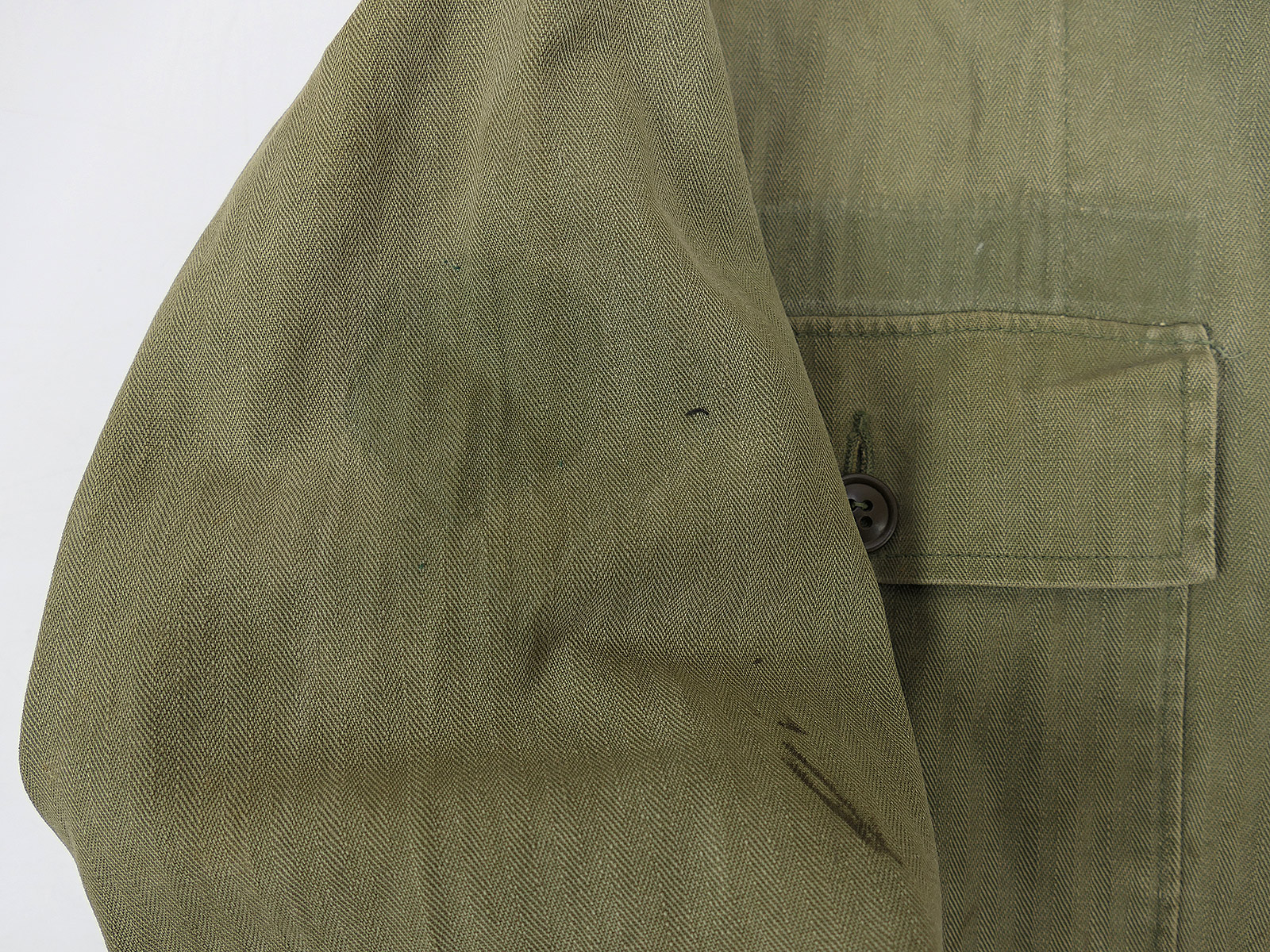 Original US Army WW2 M-1943 HBT Jacket, M-43, BATTLE-WORN