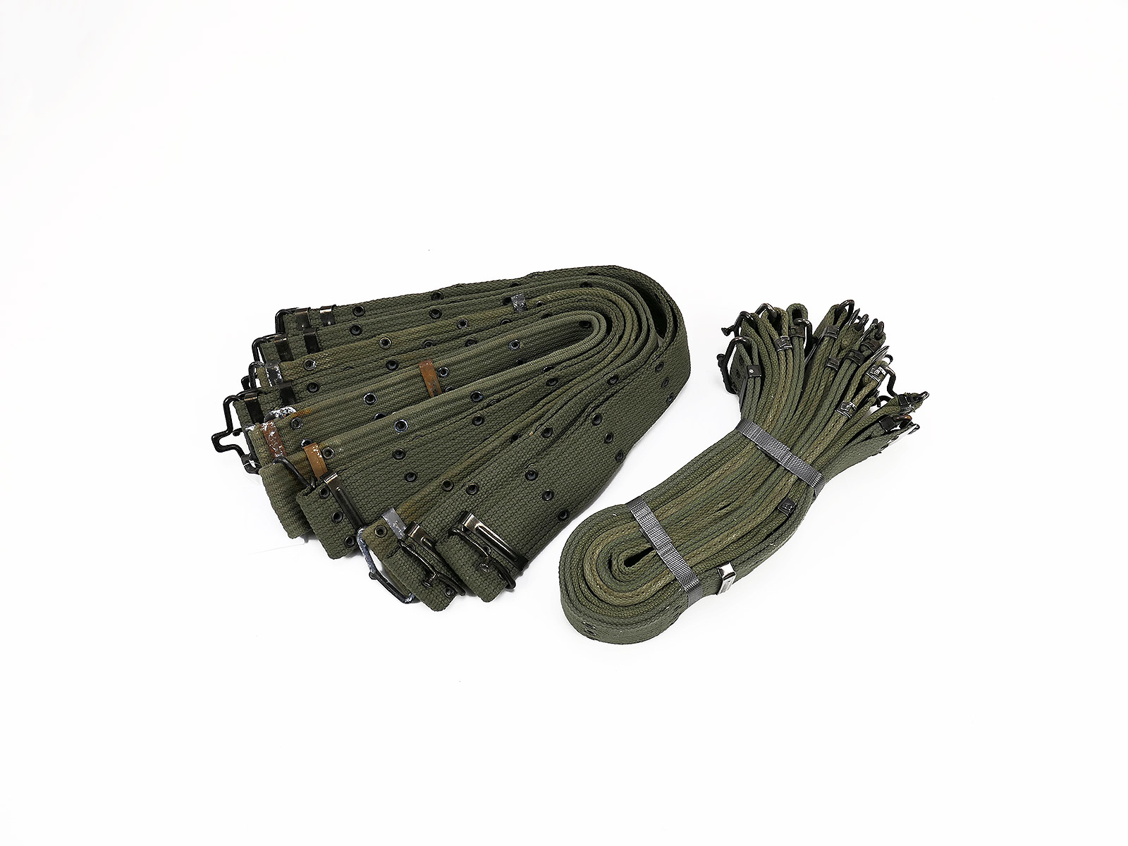 1x Army Pistol Belt, military-style belt with holes, Vietnam/Korea style, olive