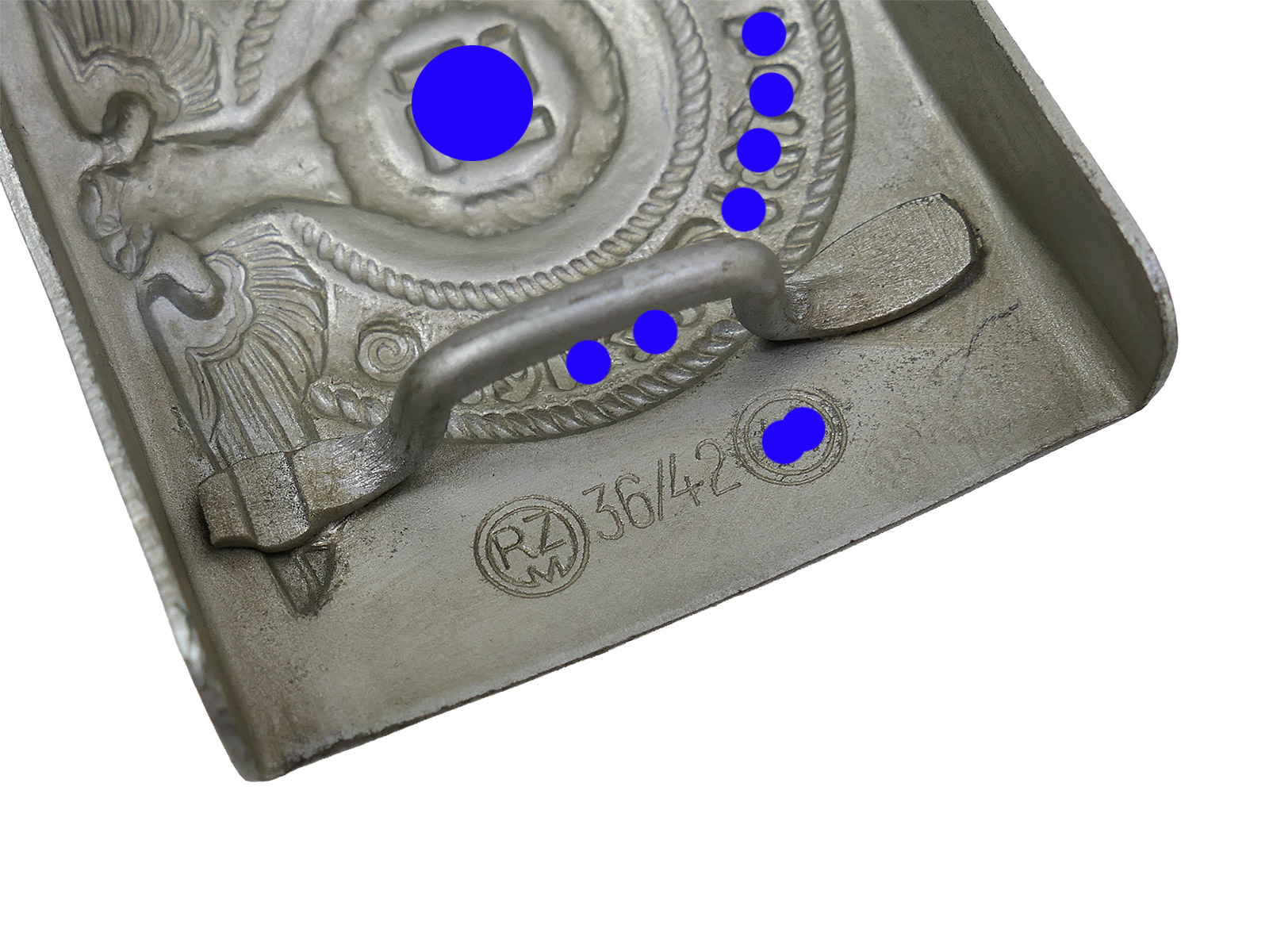 Waffen SS RZM 36/42 belt buckle, steel, with a beautiful patina – COLLECTION BATTLE WORN