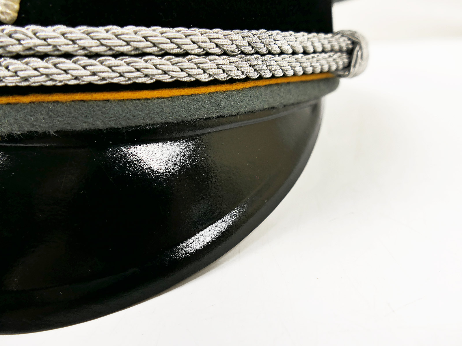 Waffen SS peaked cap, officer’s, cavalry, size 58 – top-quality museum-grade reproduction with metal detailing