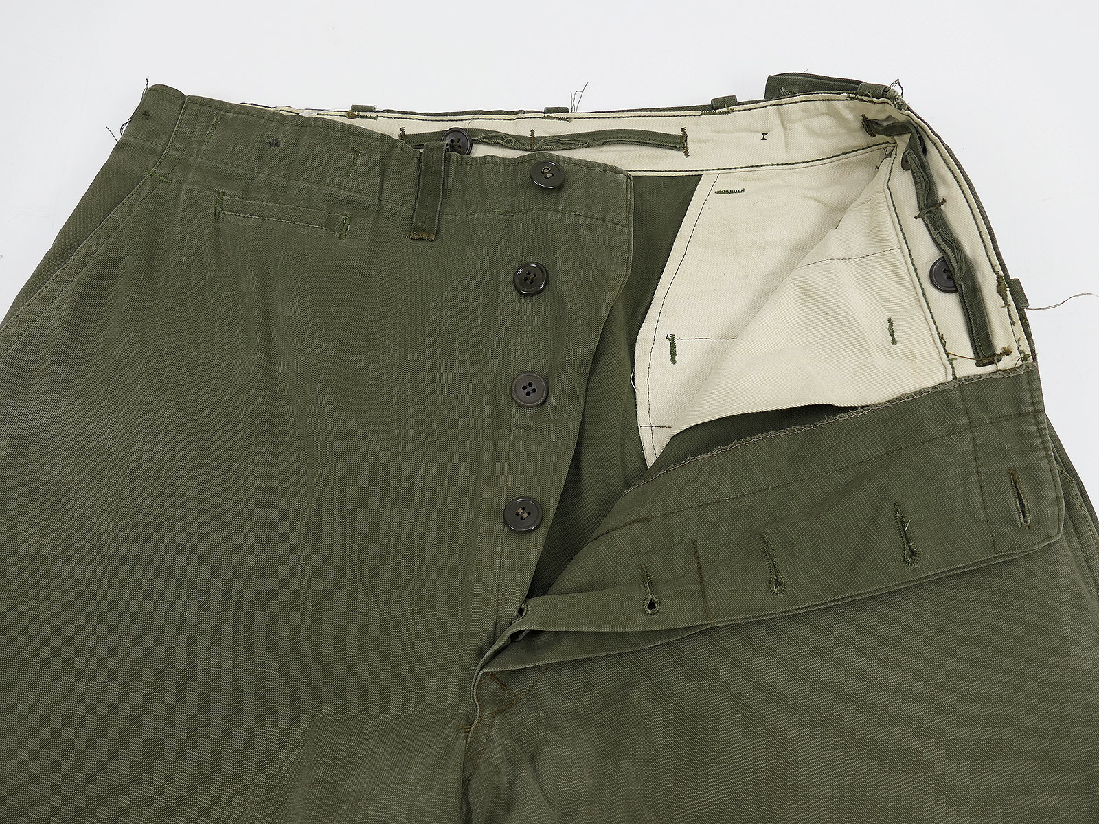 #B One-off item: US WW2 vintage M43 trousers (M1943 field trousers) – BATTLE WORN collection