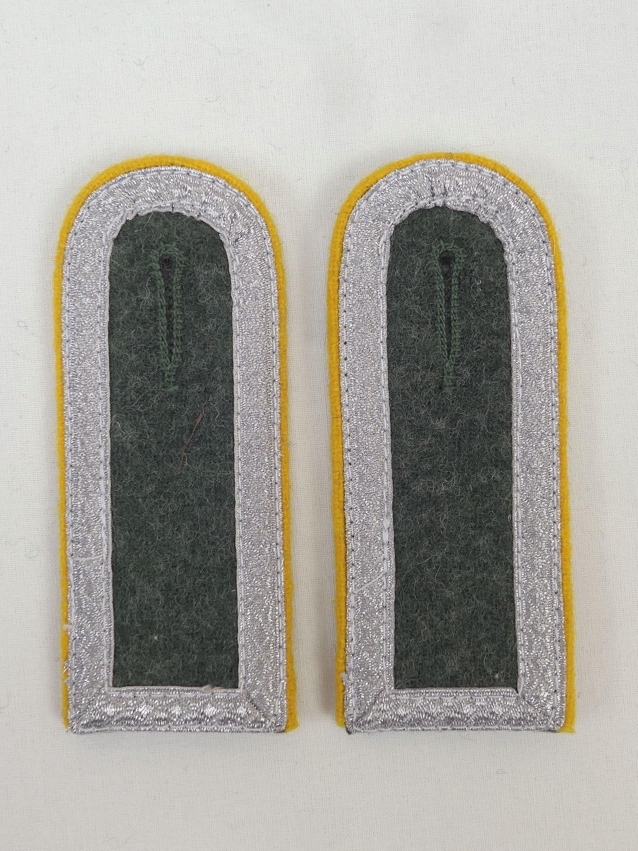 Wehrmacht epaulettes M40 Sergeant Reconnaissance
