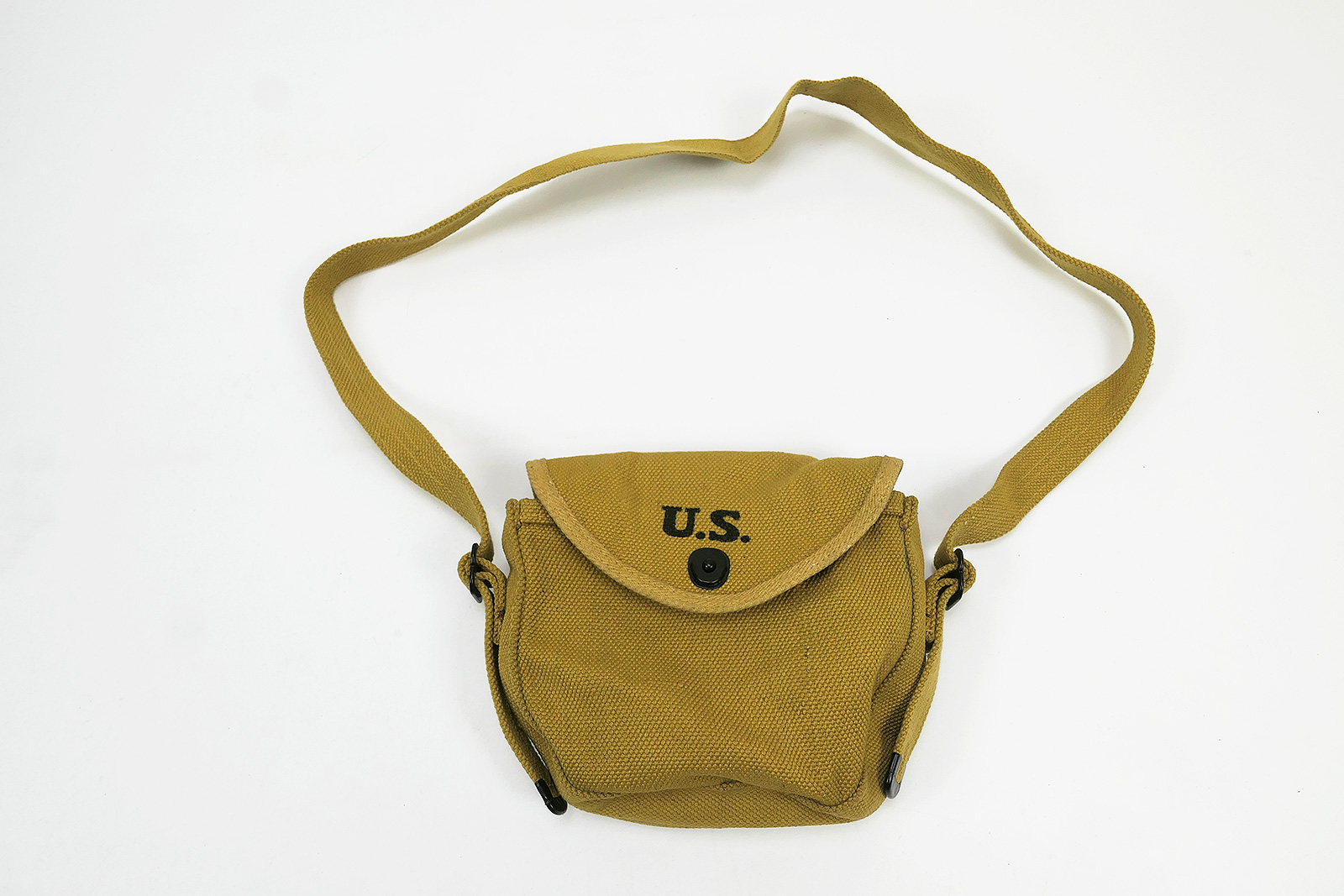 US Army WW2 magazine pouch for 30 Thompson magazines (long)