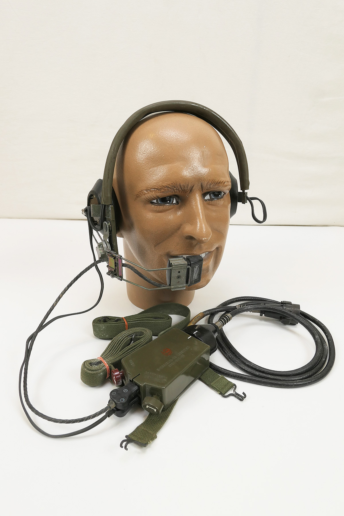 #5 US Vintage Headset SA-142/GSA-6 Switchbox with headphones throat microphone chest set Vietnam