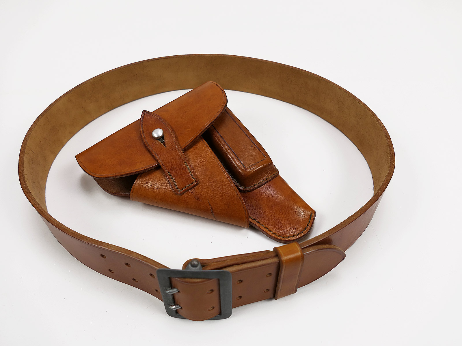 Wehrmacht / Luftwaffe brown officer's two-pronged belt holster with leather holster for PPK pistol *Handcrafted*