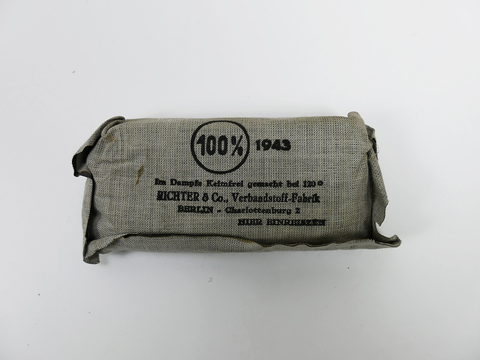 #3/ Wehrmacht first aid kit 1943 first aid WK2 field blouse first aid kit 11.5x5.5cm