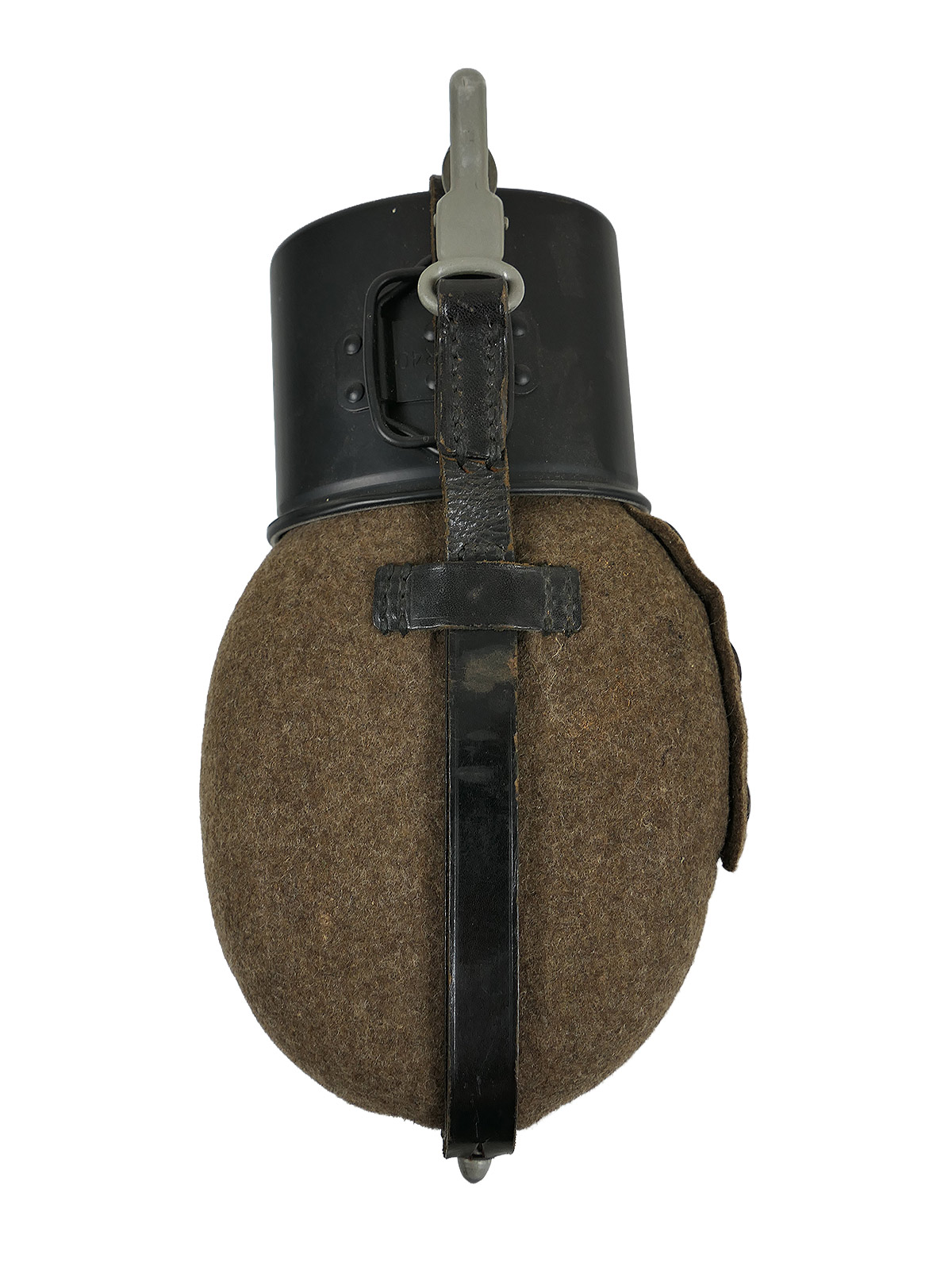 Wehrmacht SKN39 canteen with aluminium cup – COLLECTION BATTLE WORN