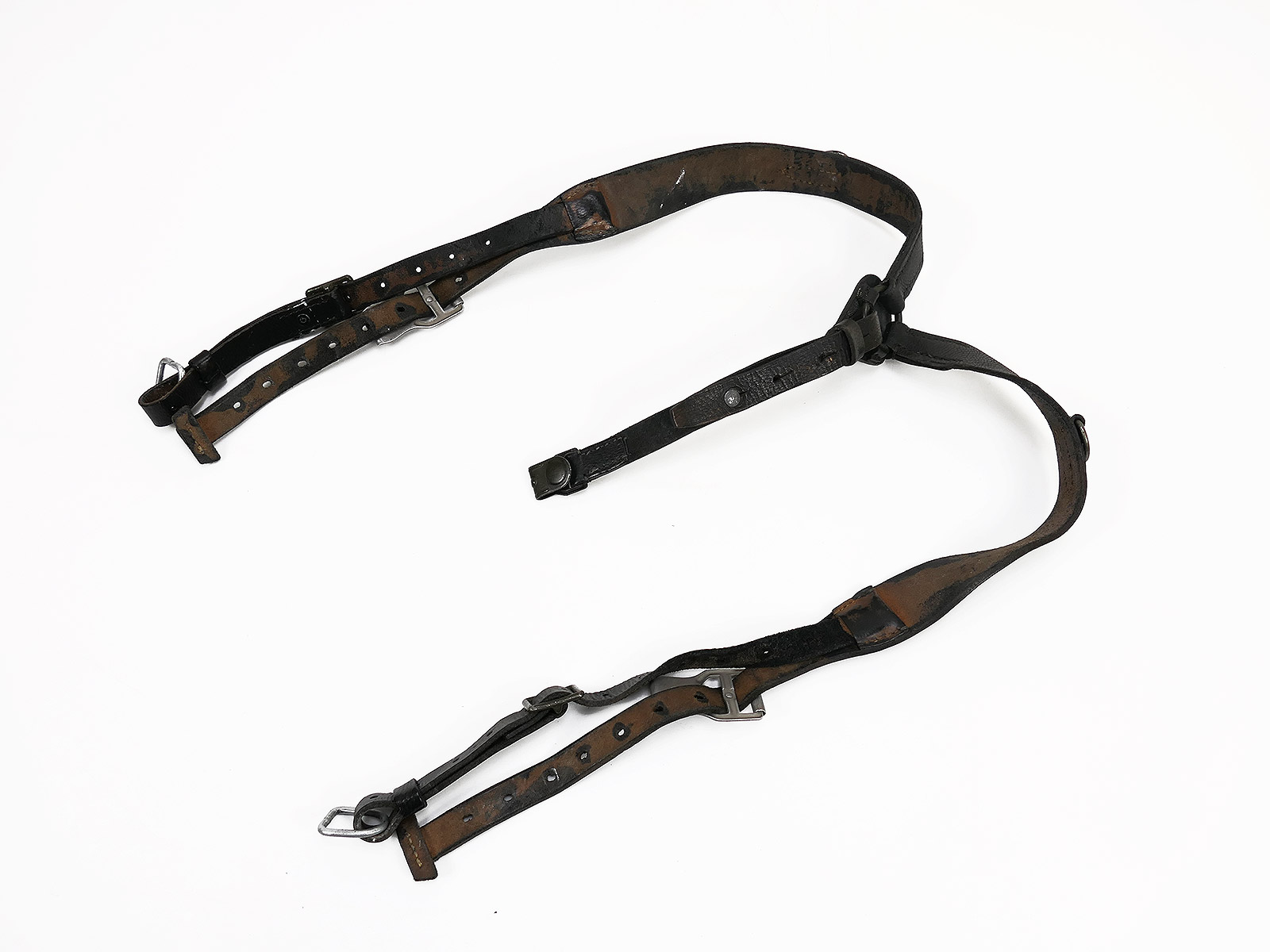 #12/ Wehrmacht Y-strap leather belt carrier frame film prop