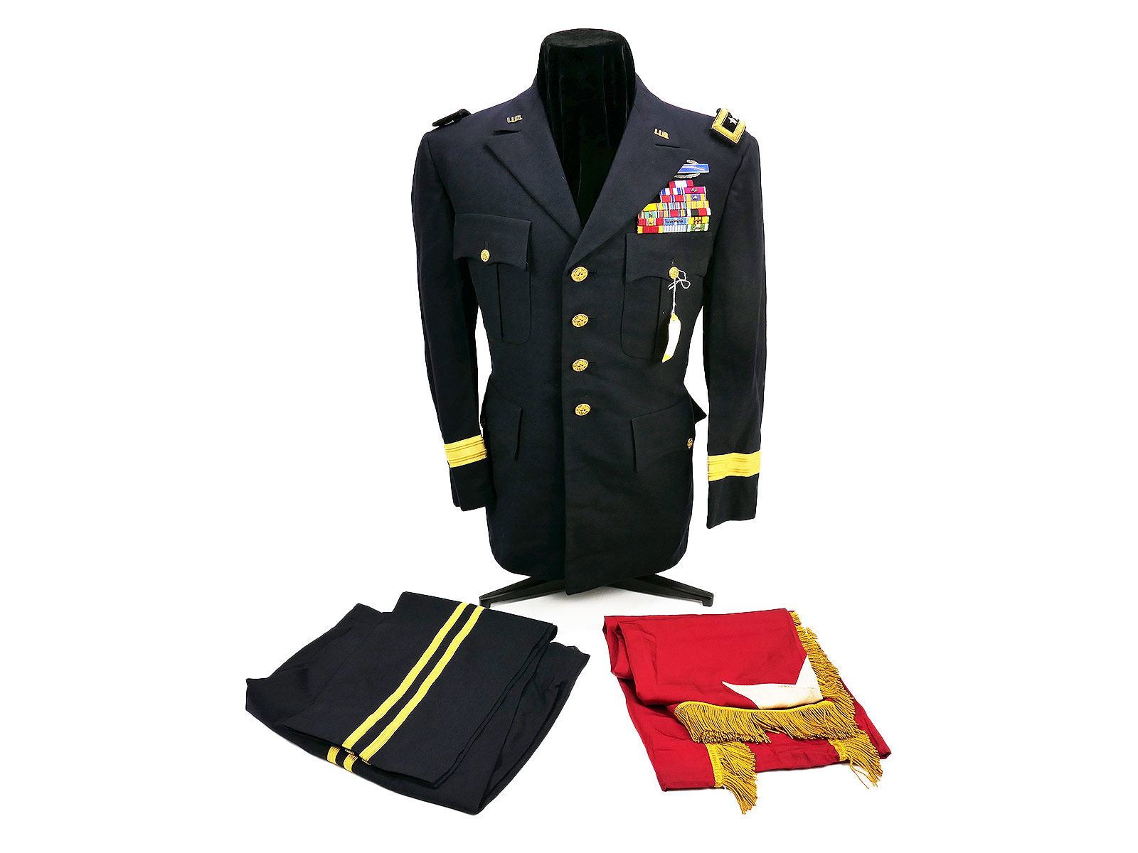Original US ARMY VIETNAM 2-star general uniform ensemble jacket trousers and flag uniform group