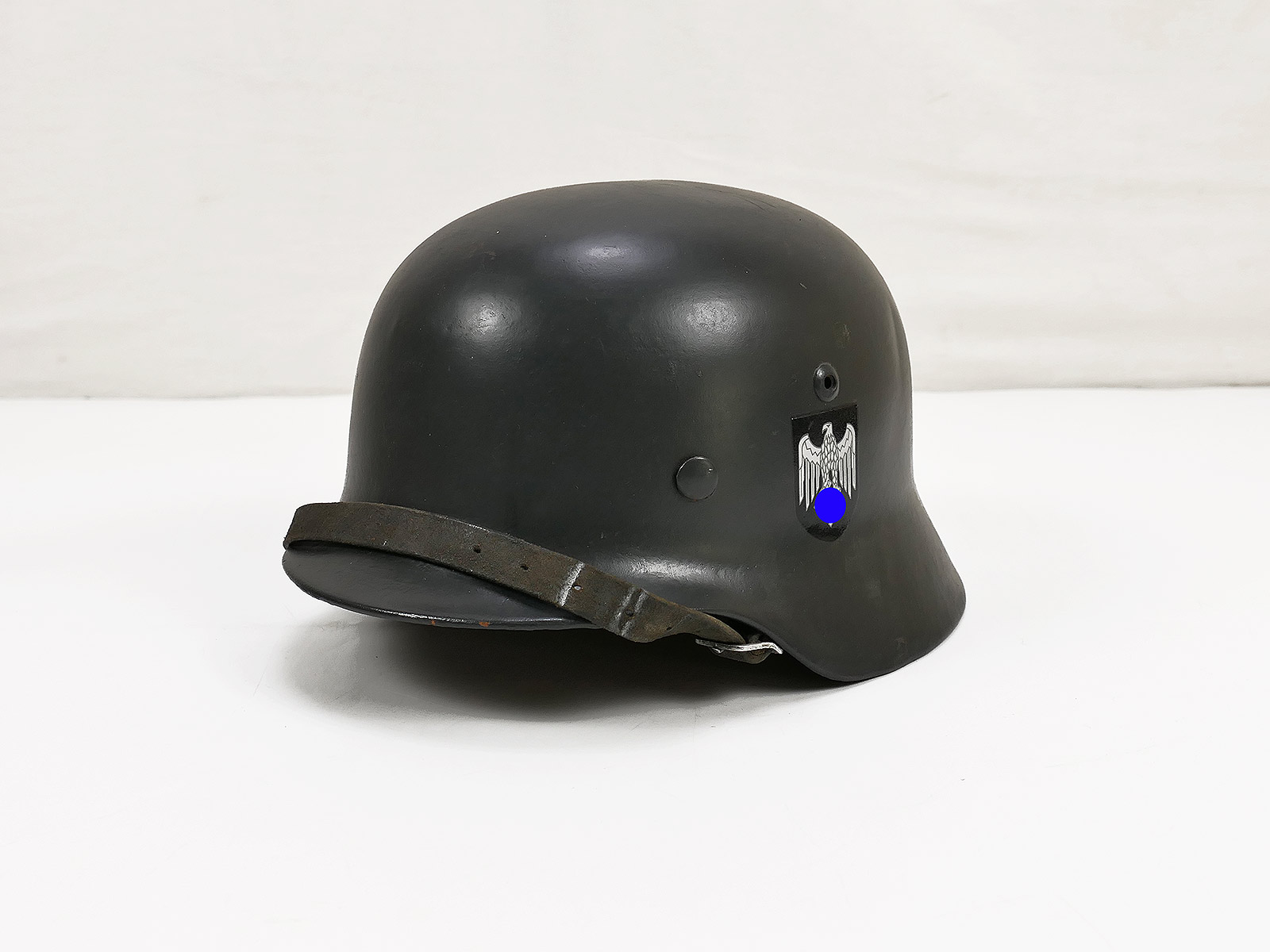 Wehrmacht Army M35 steel helmet with double emblem ET66, including helmet liner and chin strap