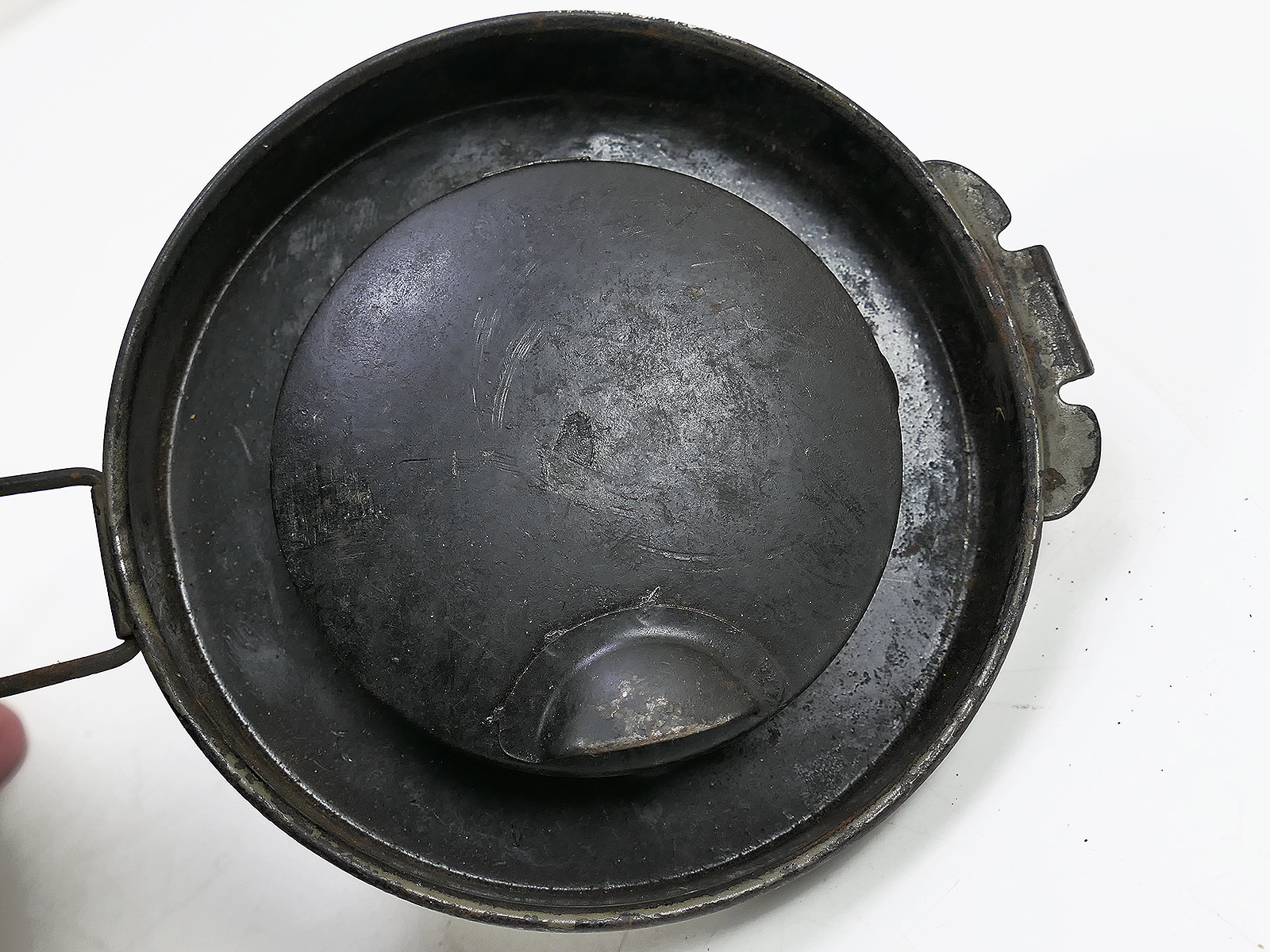 WK1 Original Leather Gas Mask M17 + Filter in Original Carry Case – COLLECTION BATTLE WORN
