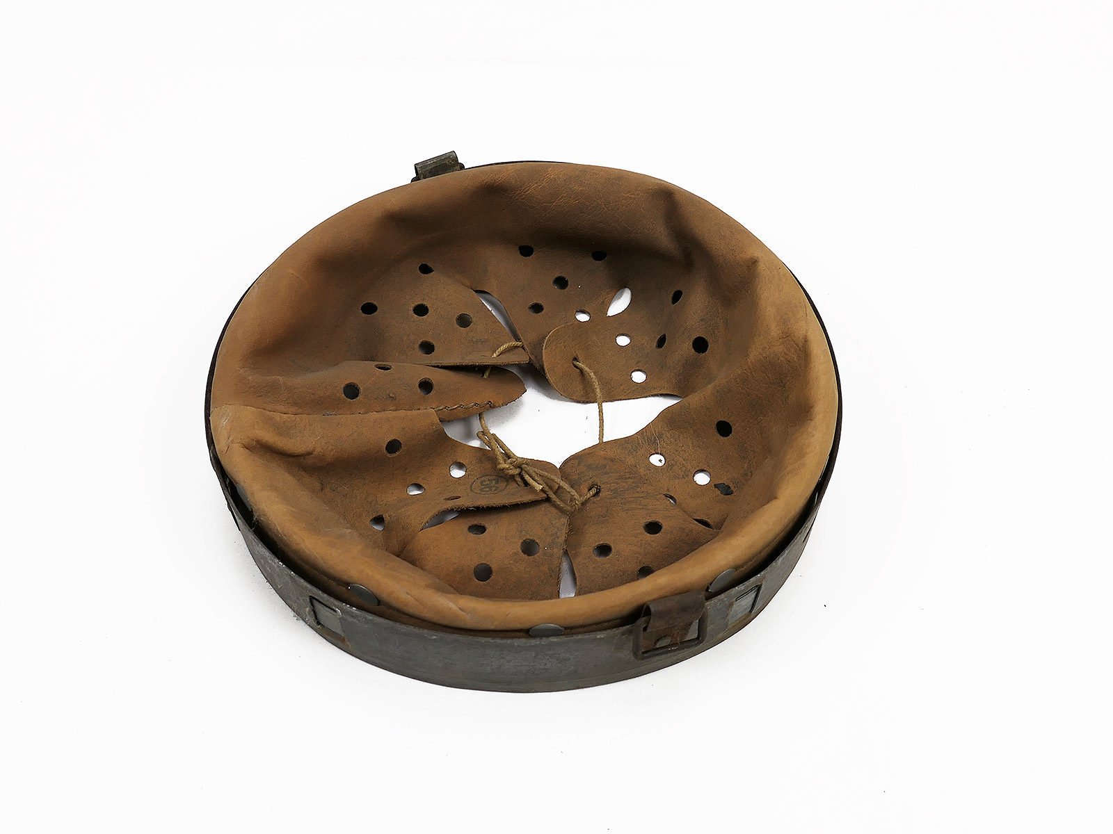 #192/ Wehrmacht steel helmet lining ANTIK interior M35 M40 M42 (56/64)