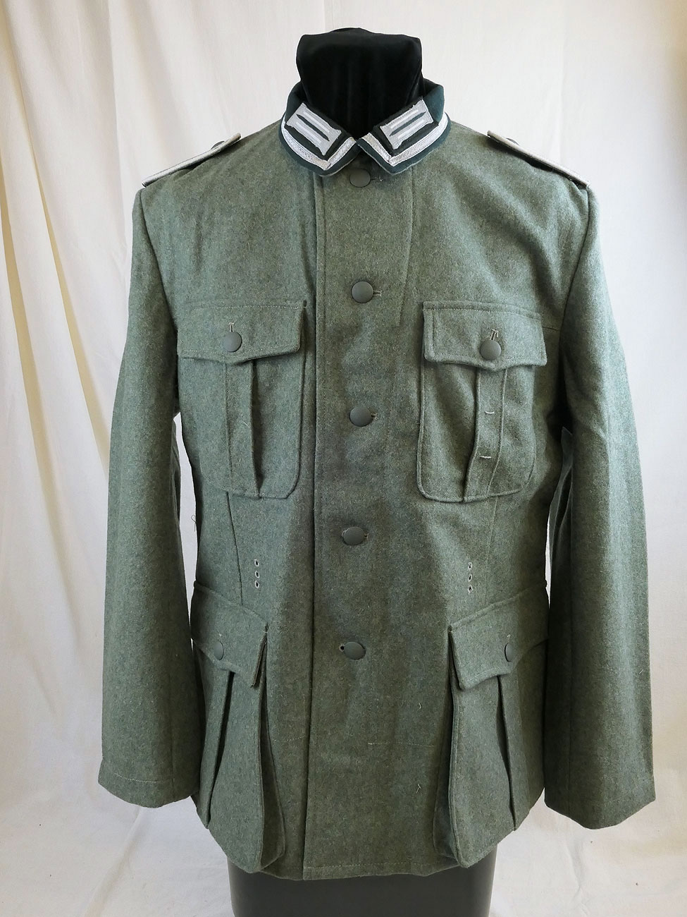 11427-01 WH Field Blouse M36 Fieldjacket Uniform fieldgrey Sergeant with braid Collarmirror and epaulettes